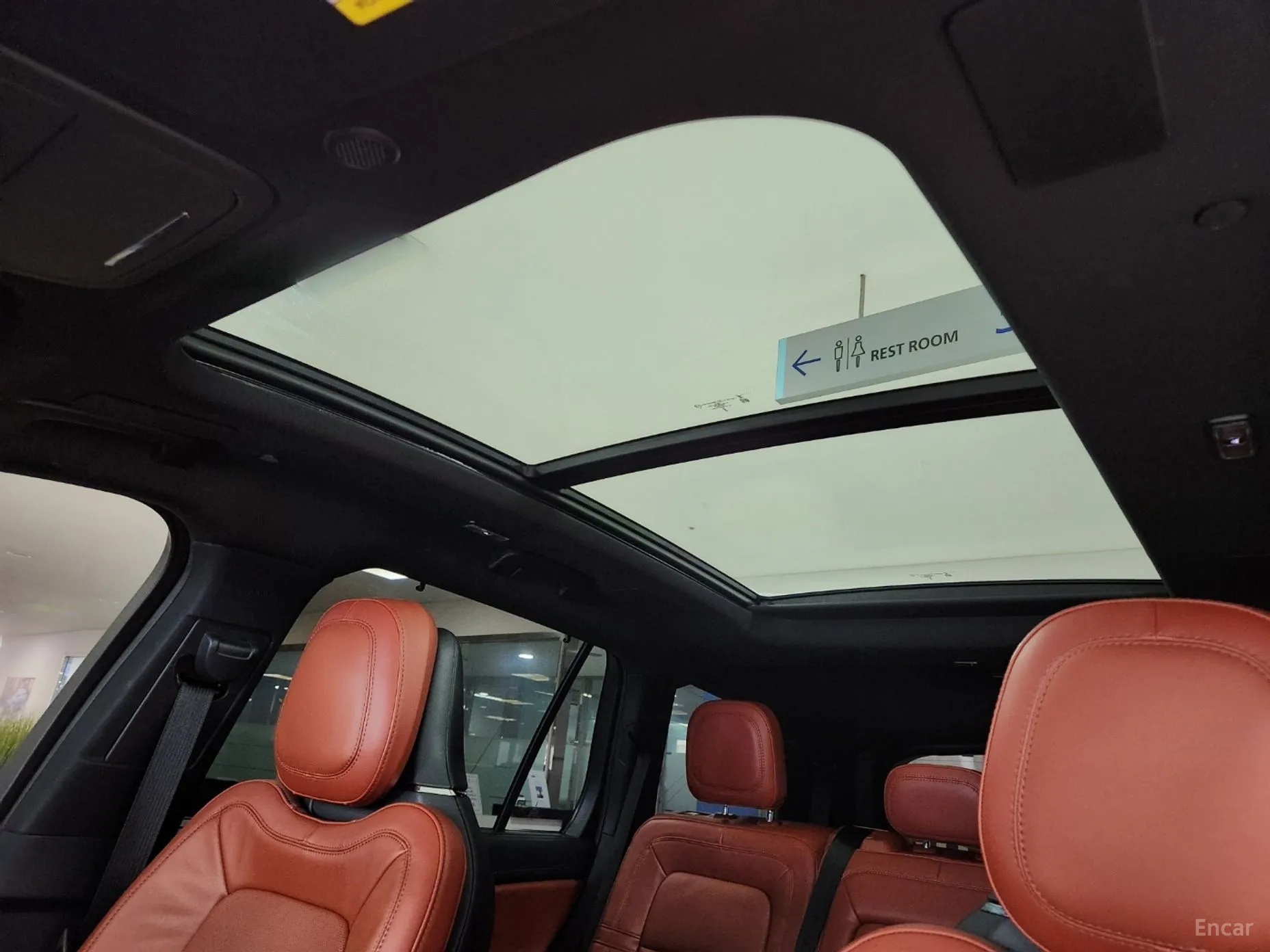 Lincoln Aviator 2nd Generation превью 19