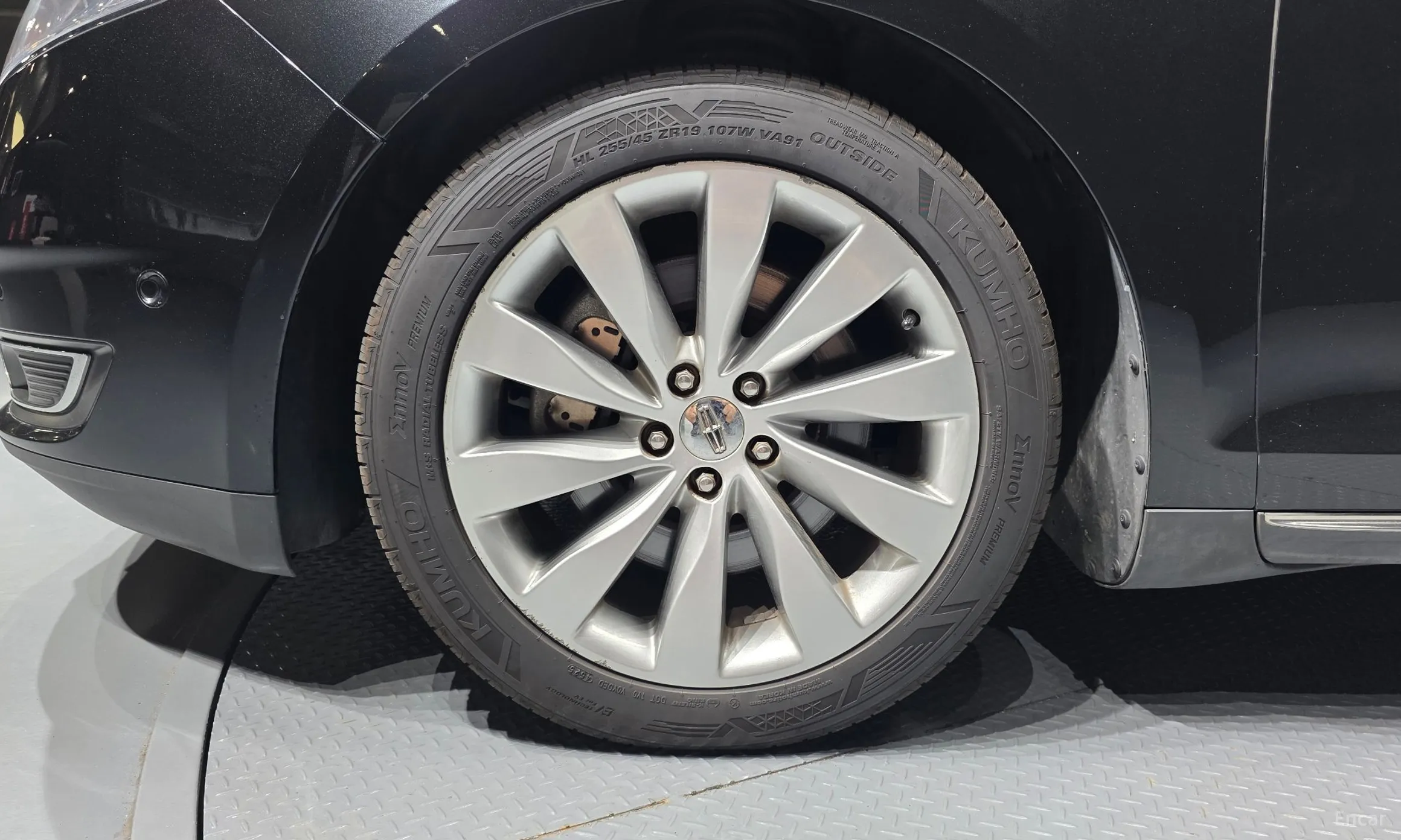Lincoln New MKS превью 5