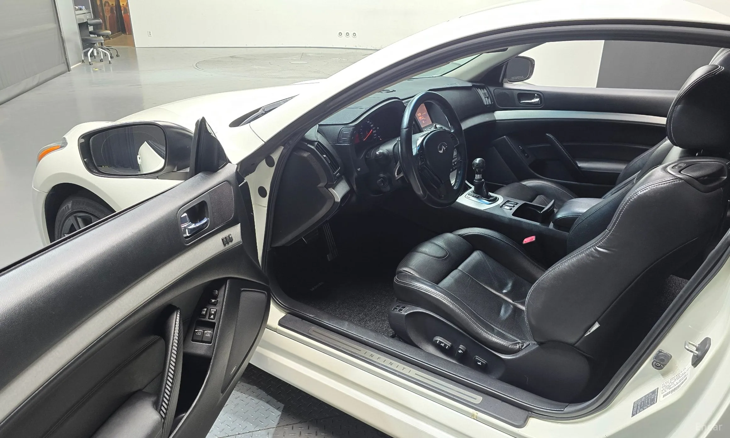 Infiniti G37 превью 10