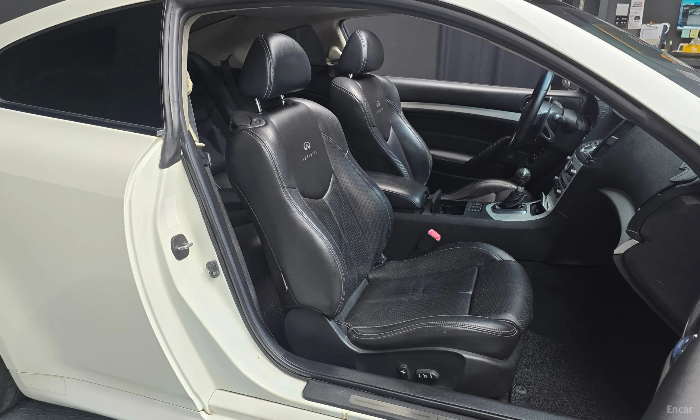 Infiniti G37 превью 12