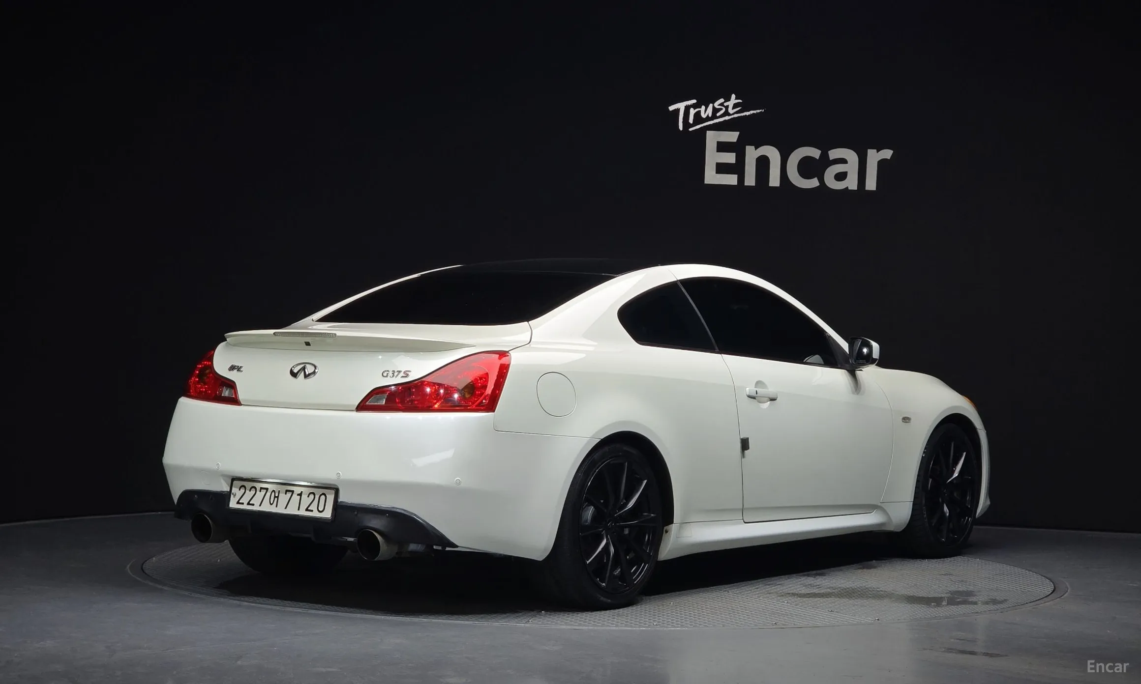 Infiniti G37