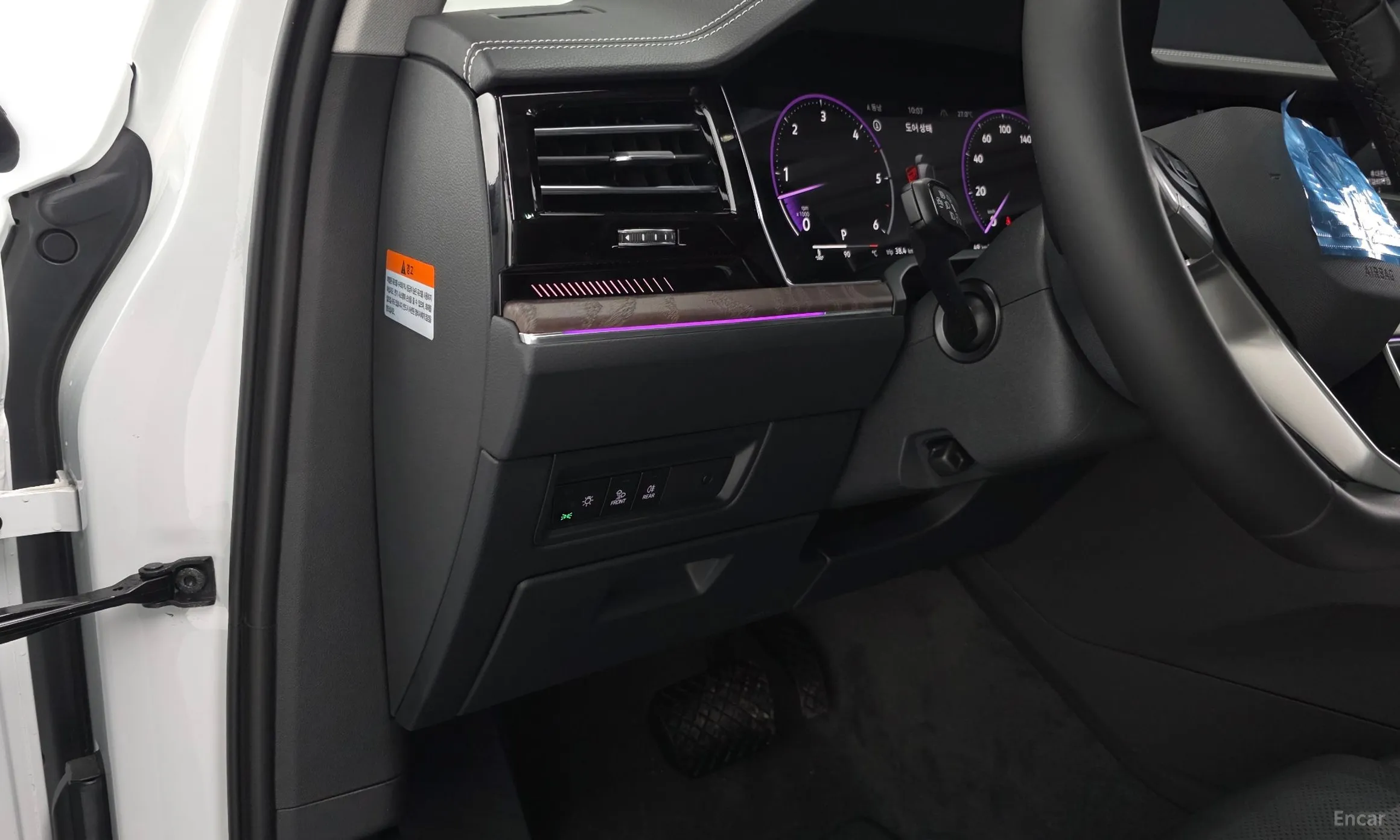 Volkswagen Touareg 3rd Generation превью 13