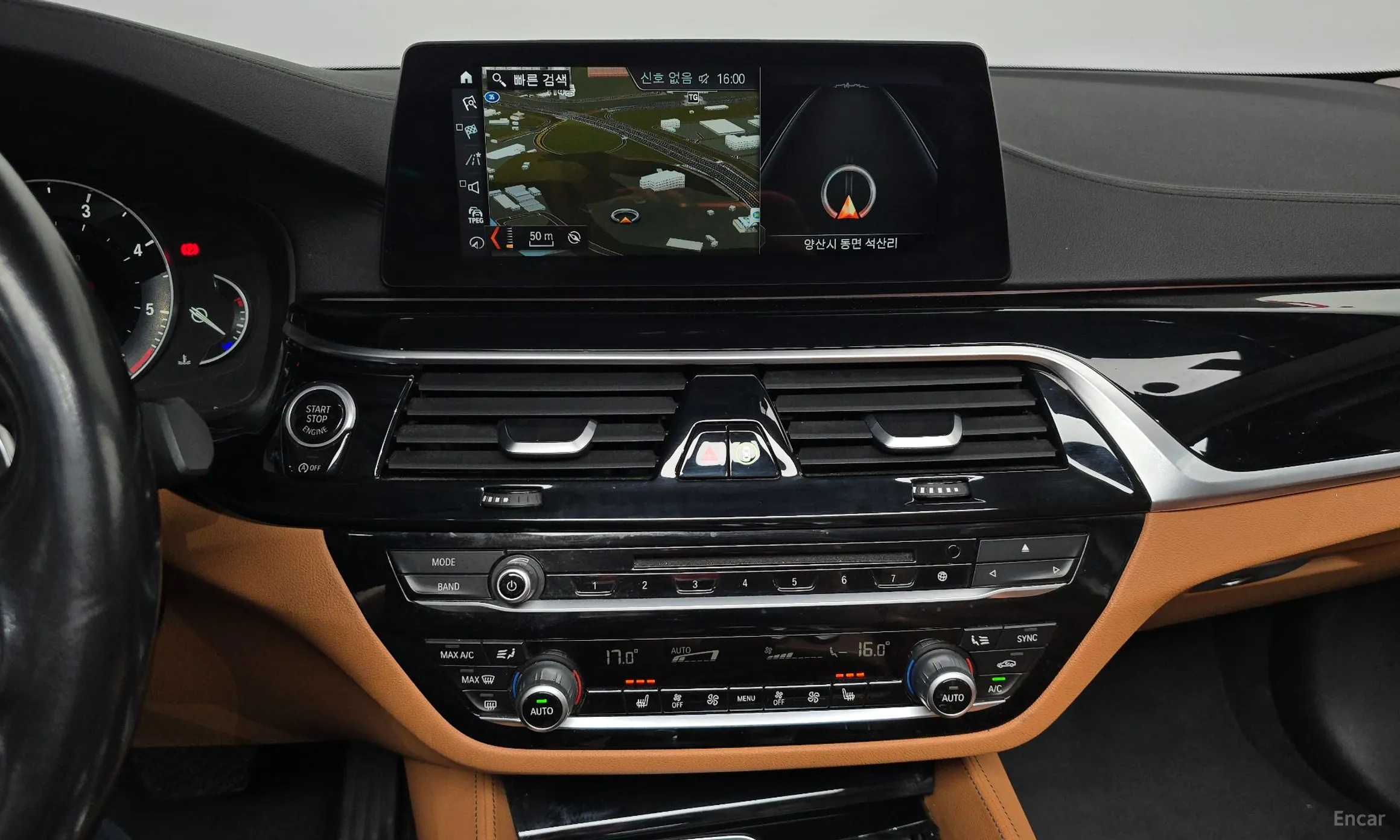 BMW 5 Series (G30) превью 15