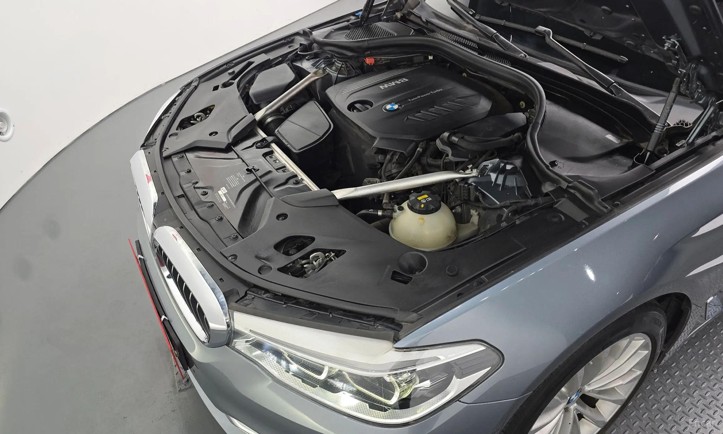 BMW 5 Series (G30) превью 6
