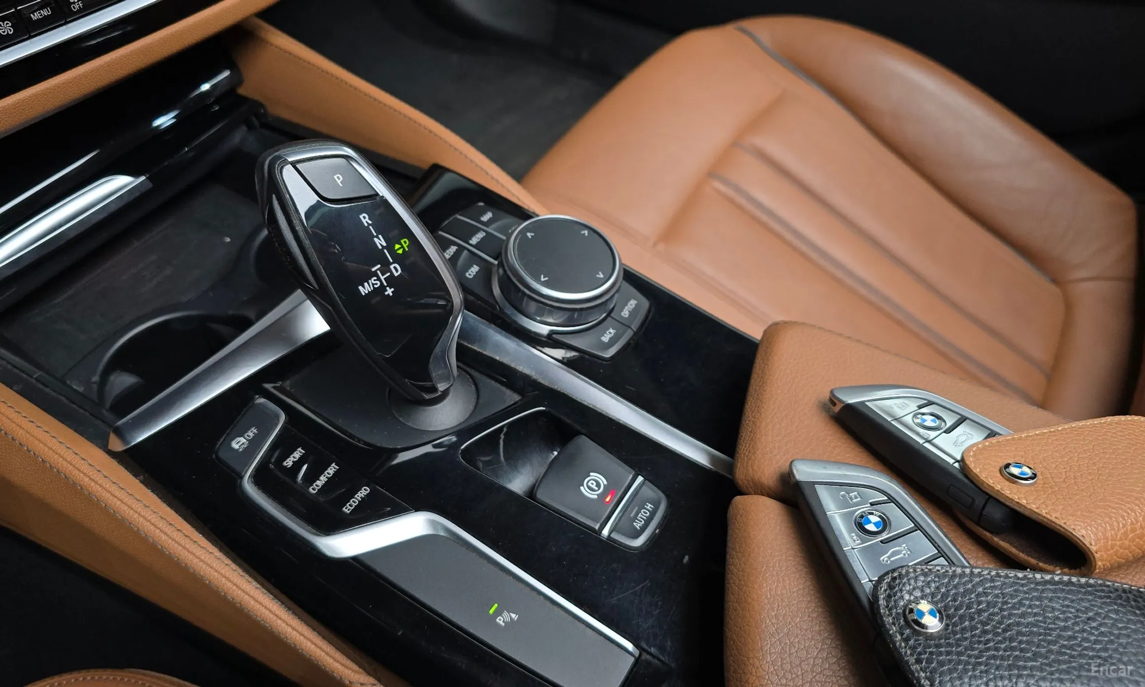 BMW 5 Series (G30) превью 9