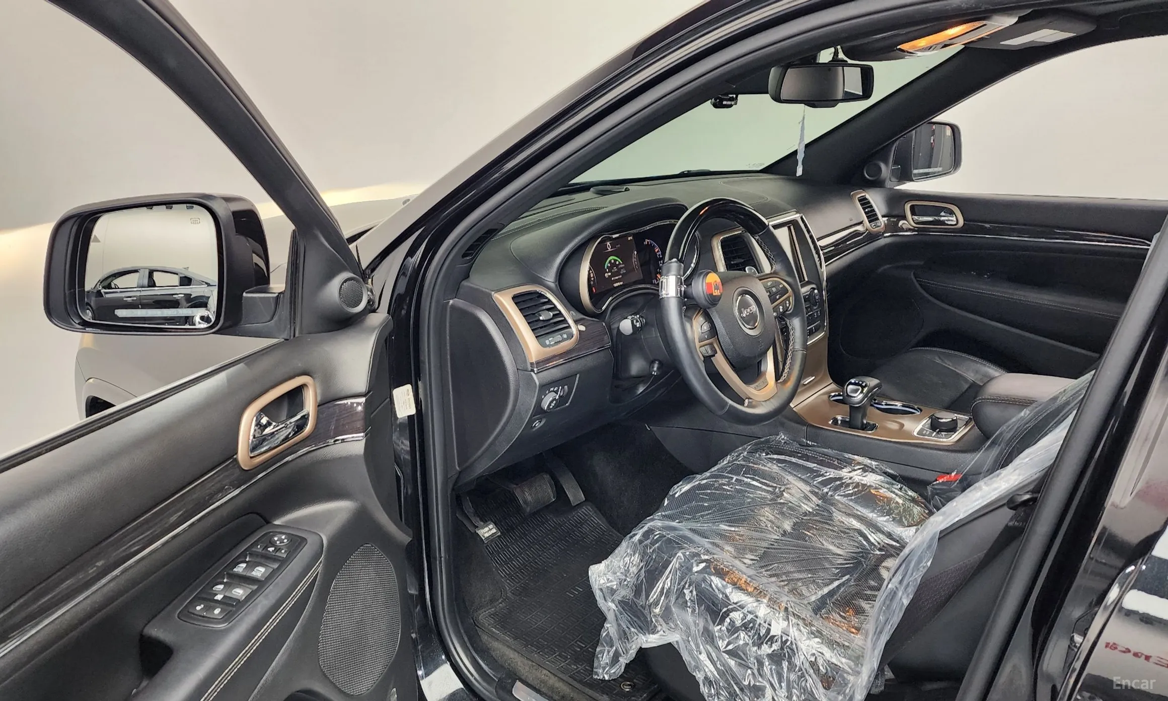 Jeep Grand Cherokee превью 10