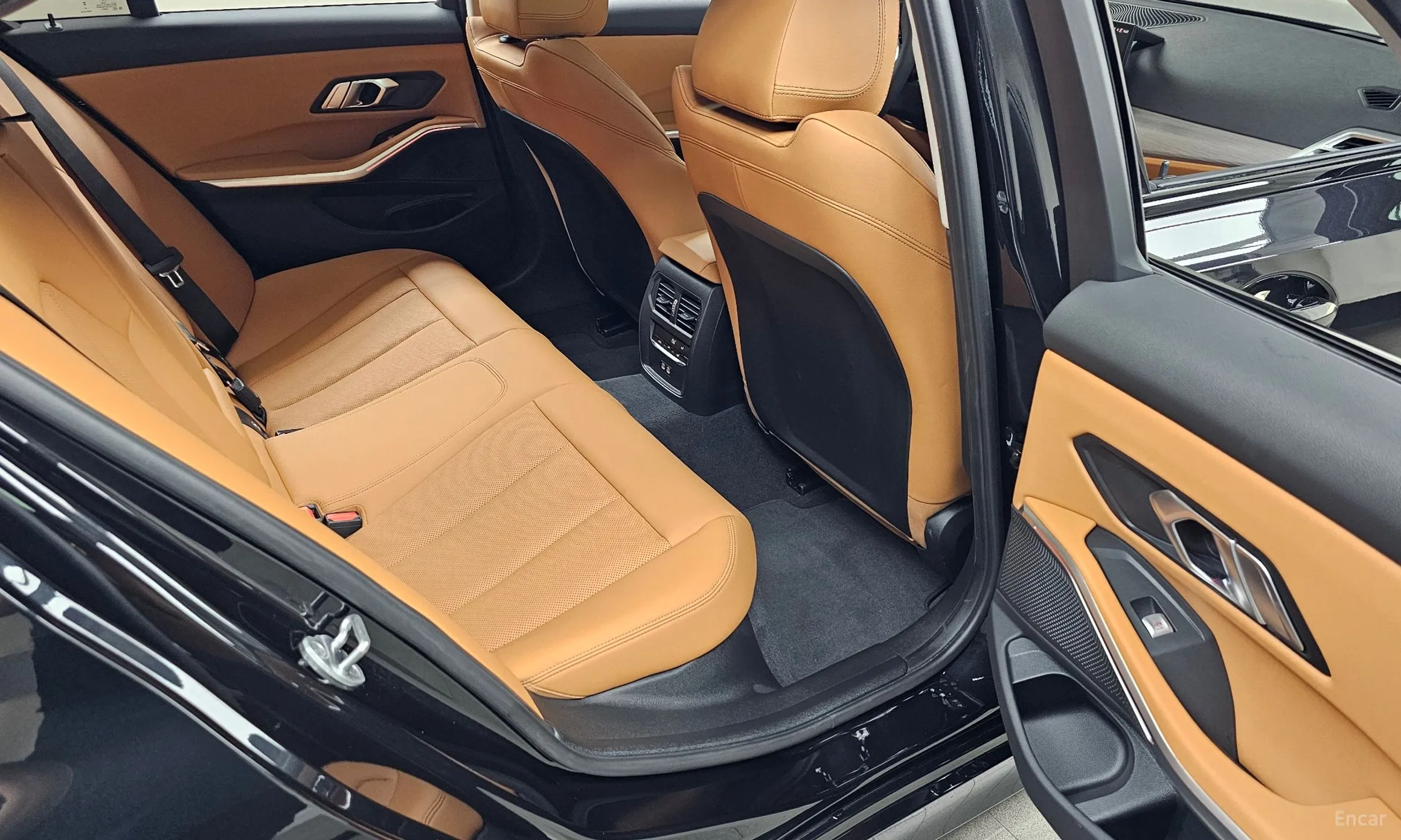 BMW 3 Series (G20) превью 12