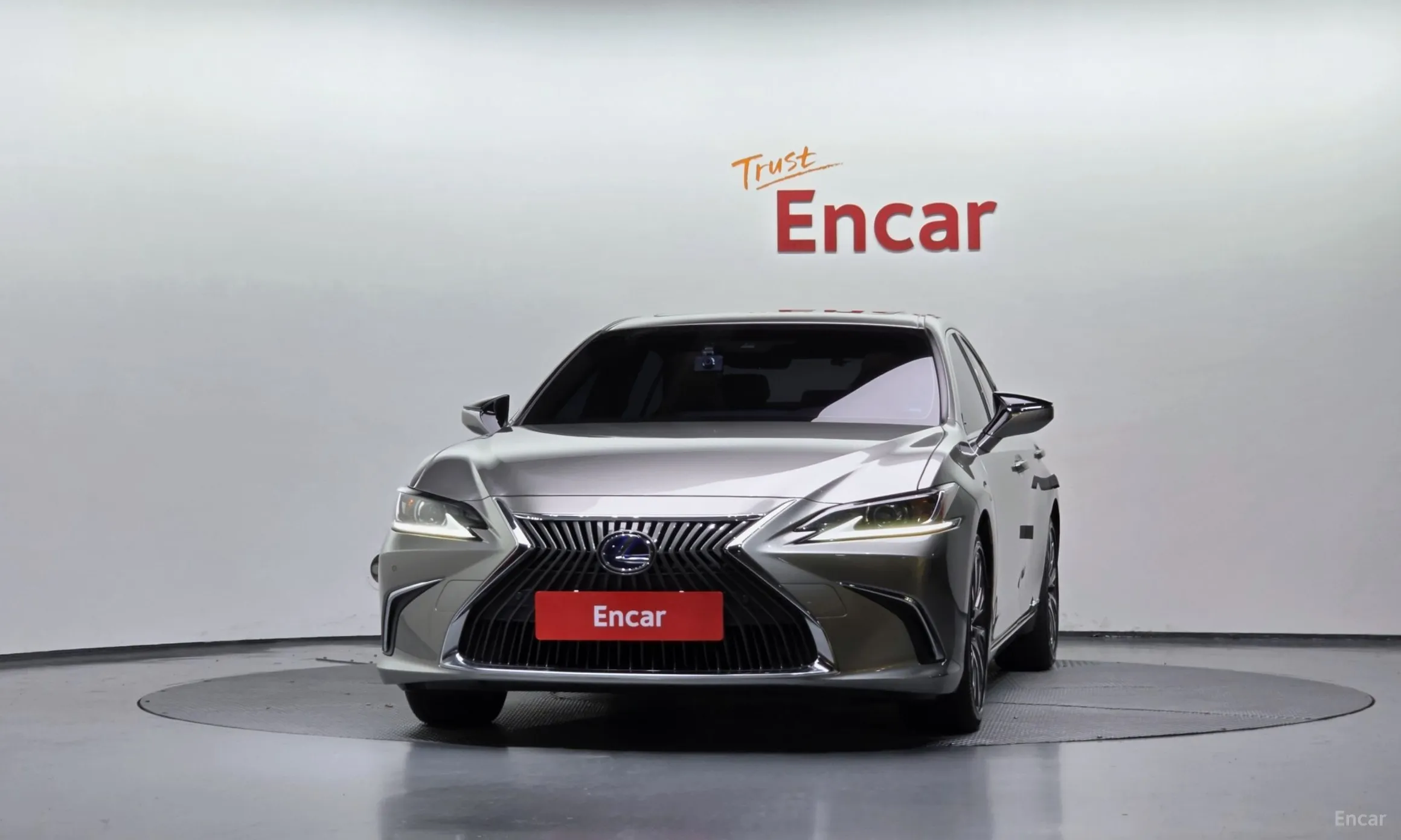 Lexus ES300h 7th Generation превью 3