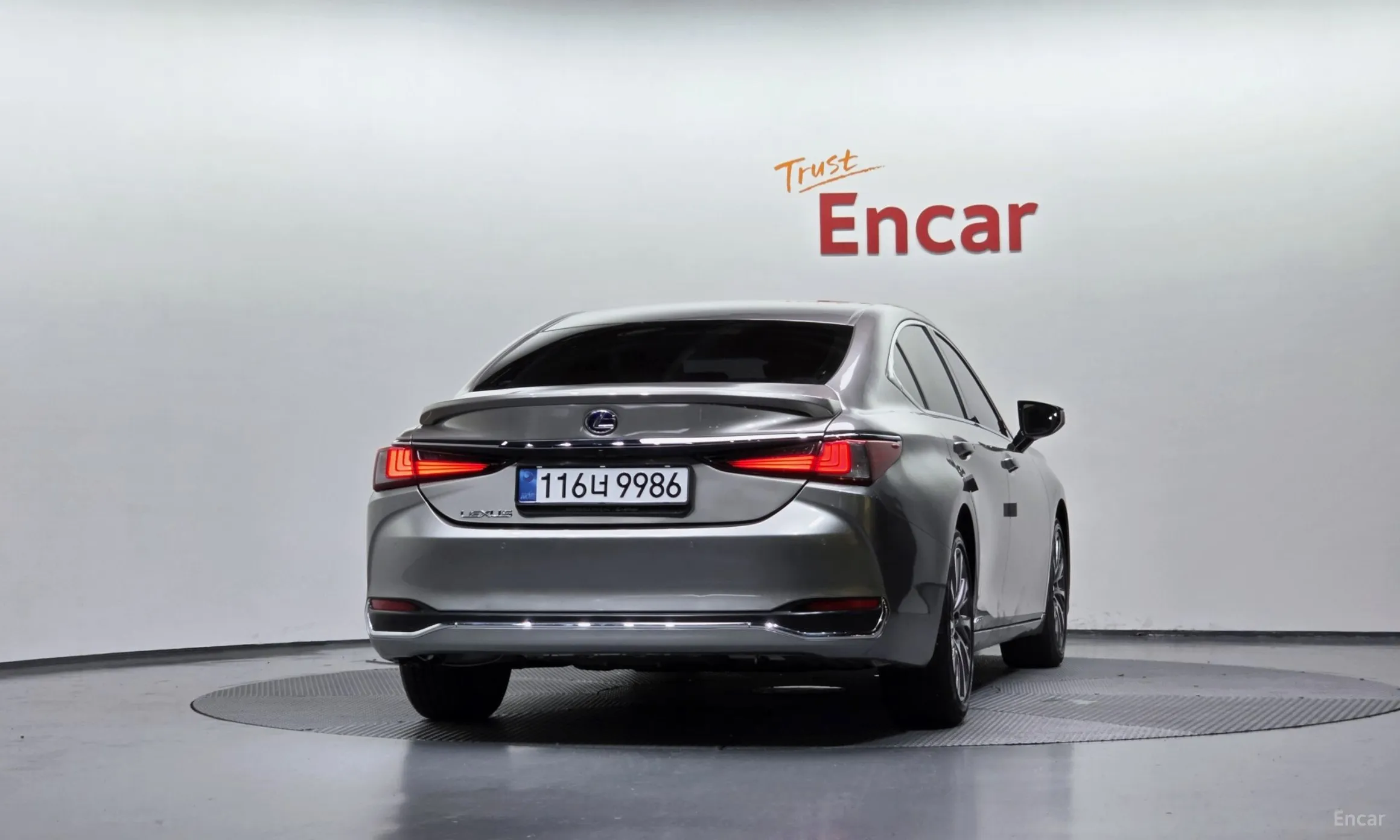 Lexus ES300h 7th Generation превью 4