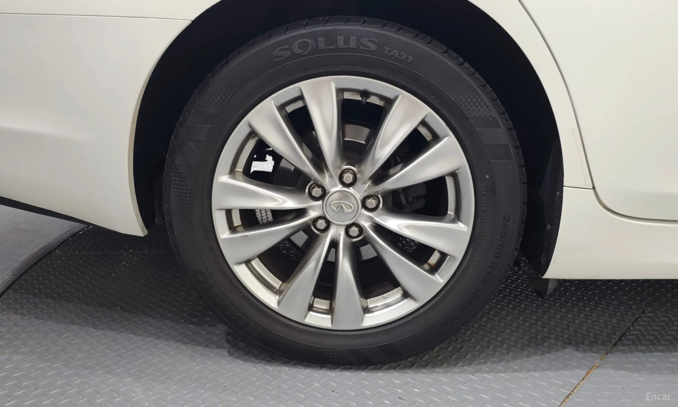 Infiniti M30d превью 5