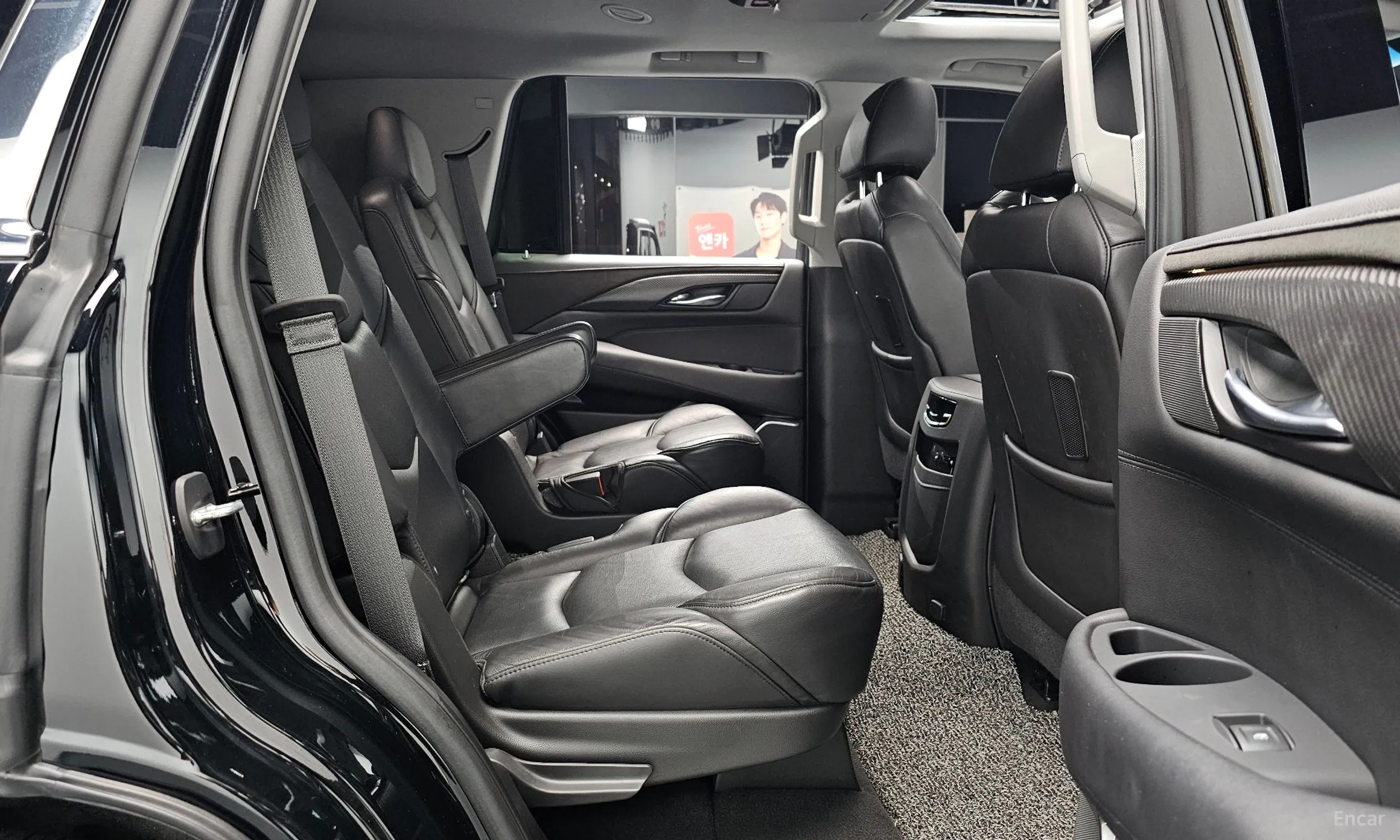 Cadillac Escalade превью 11