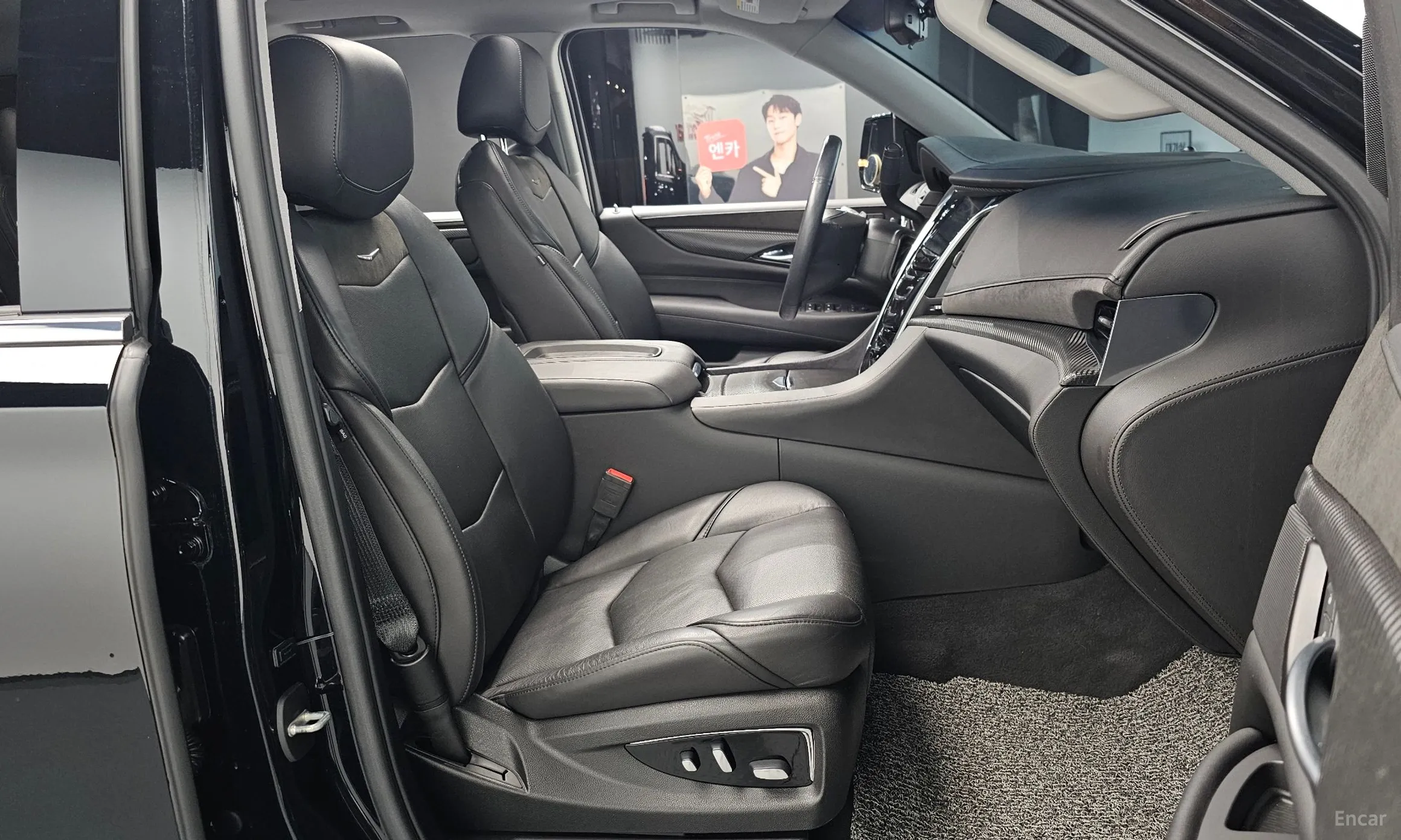 Cadillac Escalade превью 12