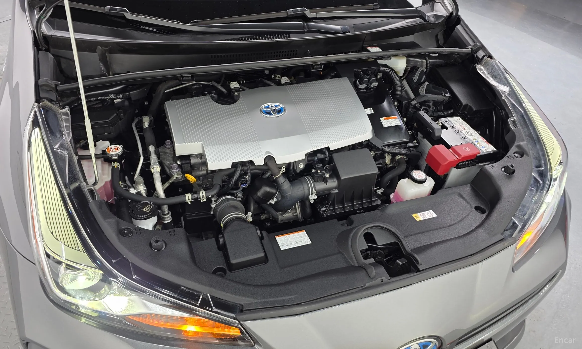 Toyota Prius 4th Generation превью 6