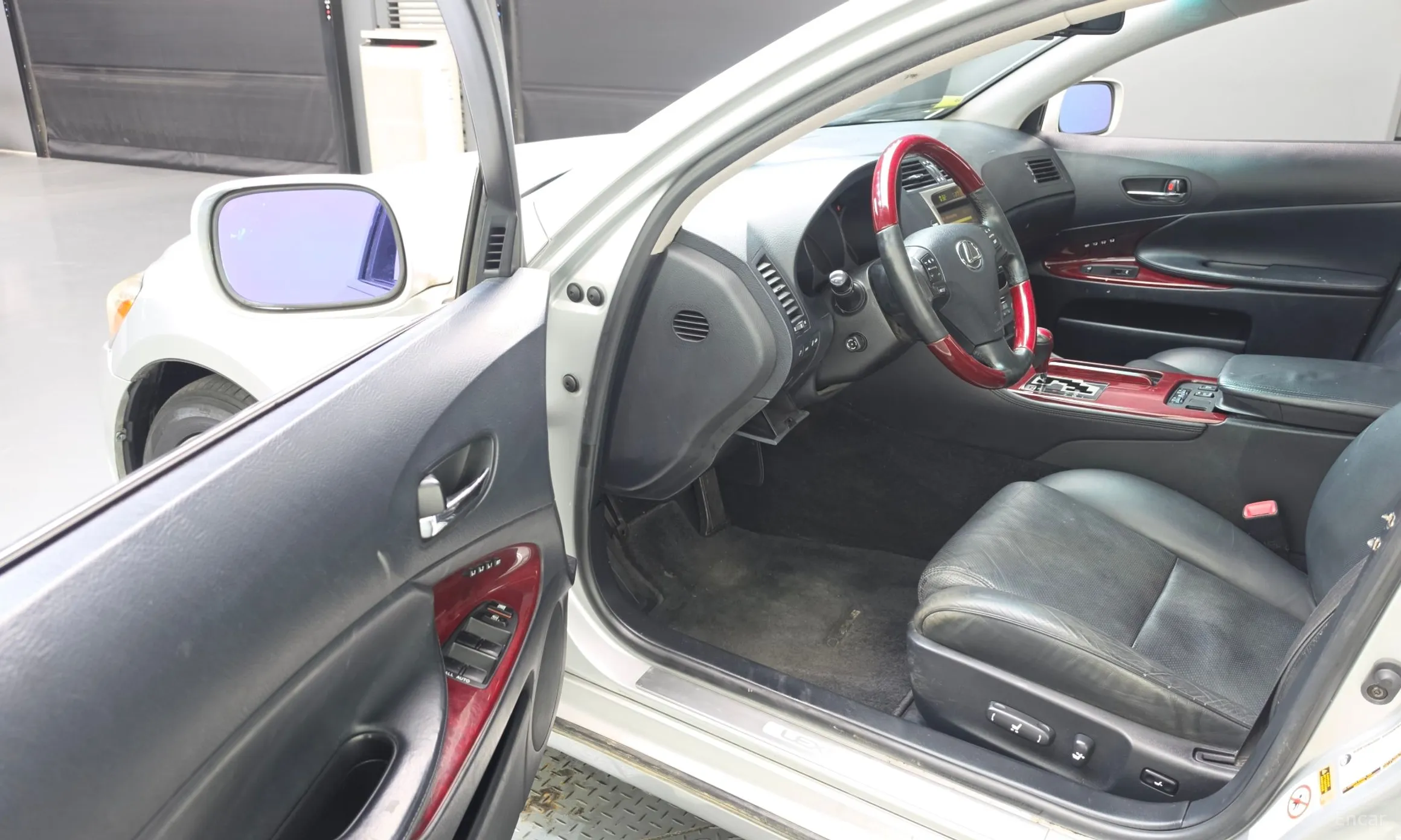 Lexus GS300 превью 10