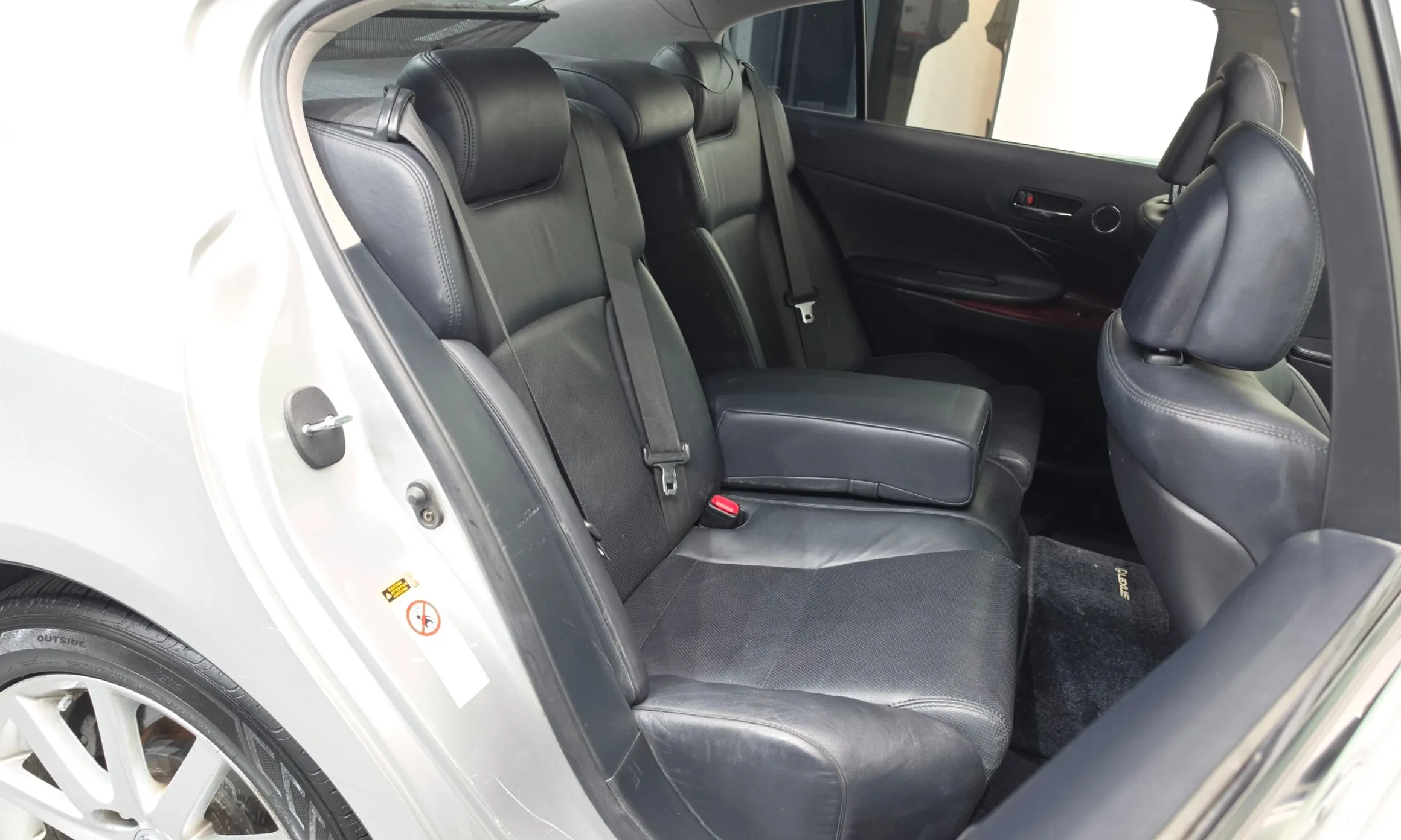 Lexus GS300 превью 11