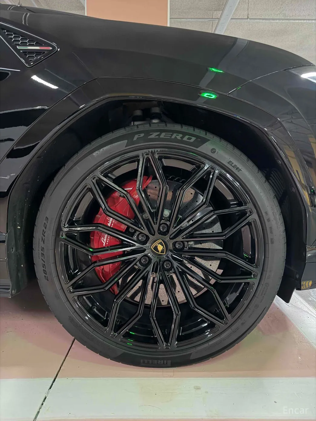 Lamborghini Urus превью 5