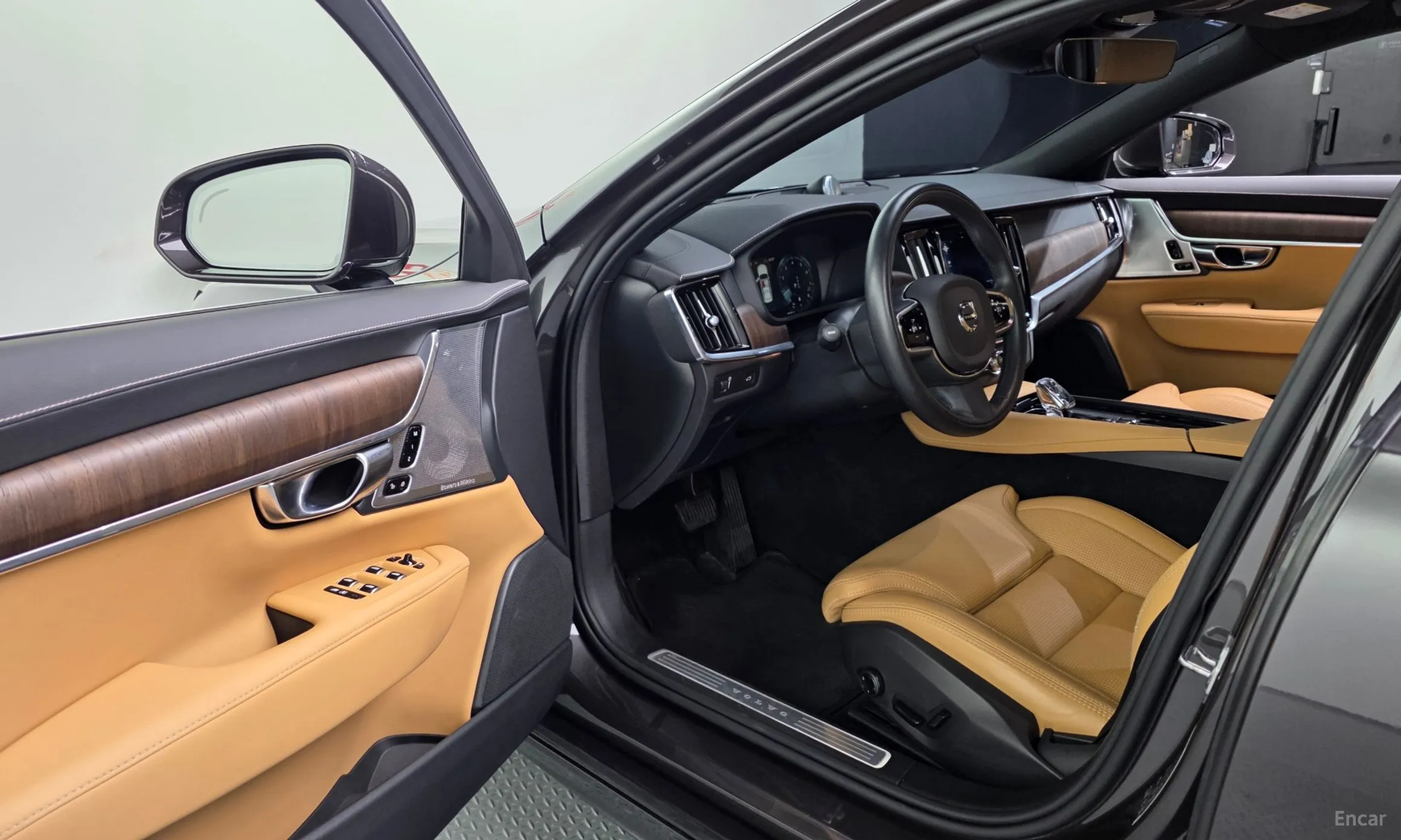 Volvo S90 превью 10