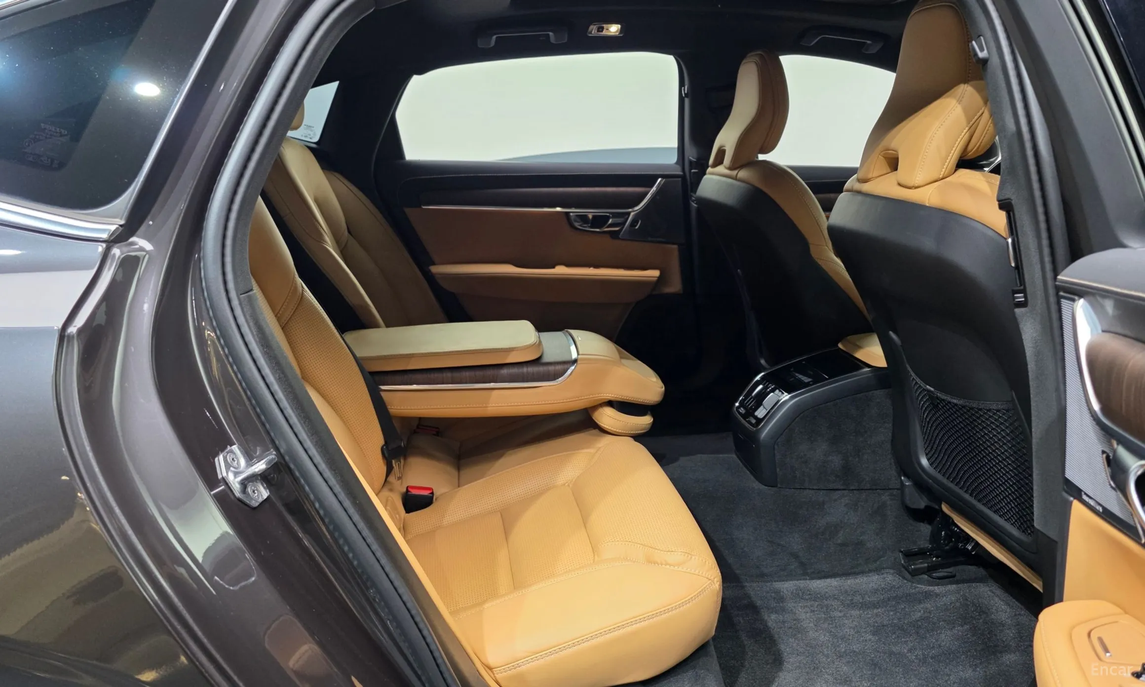 Volvo S90 превью 12