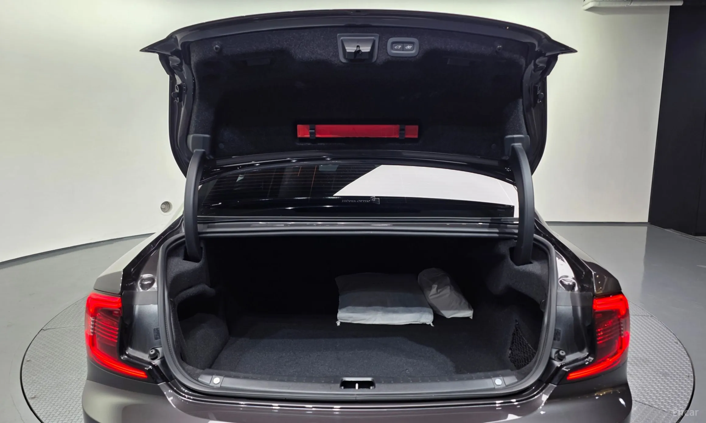 Volvo S90 превью 20