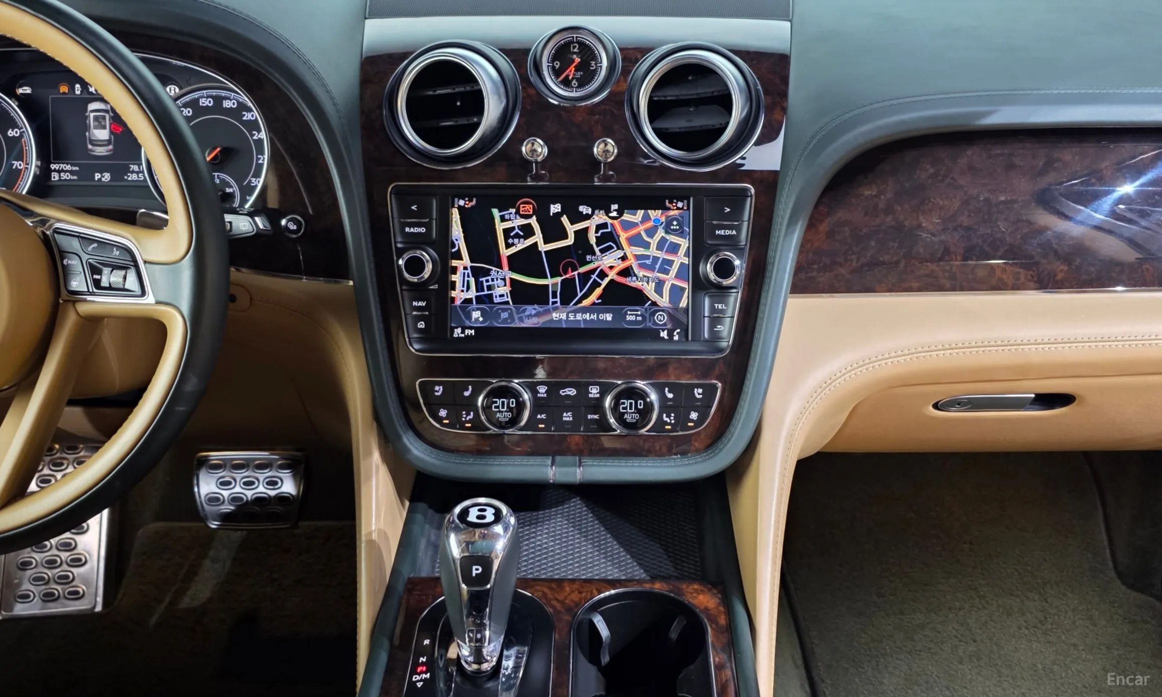 Bentley Bentayga превью 14