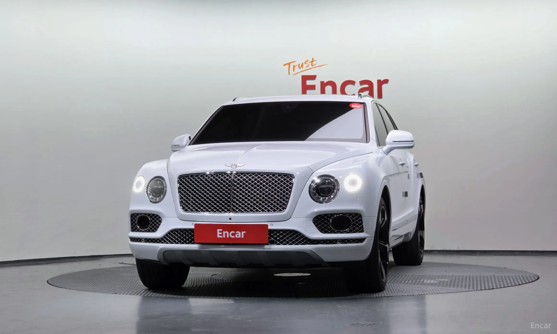 Bentley Bentayga превью 3