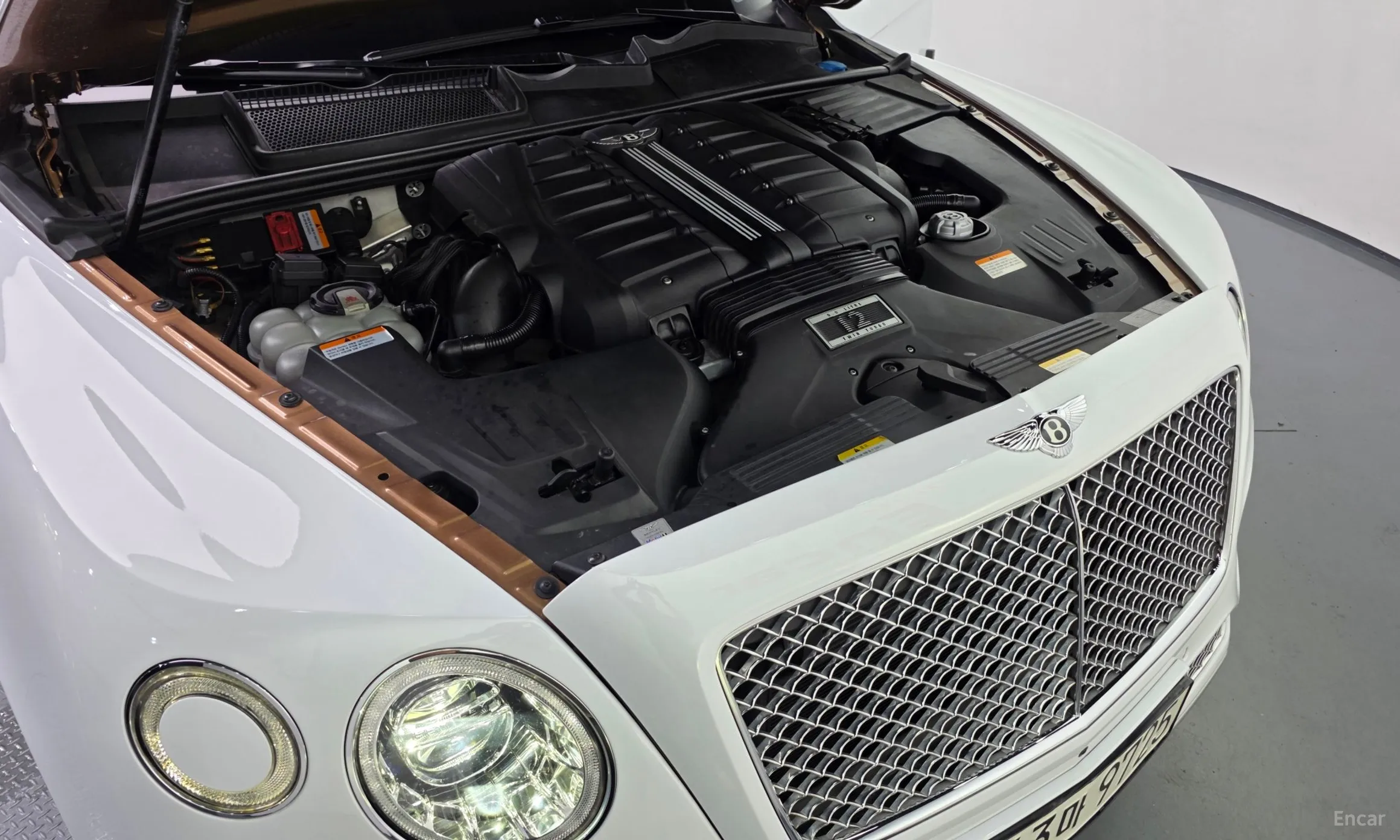 Bentley Bentayga превью 6