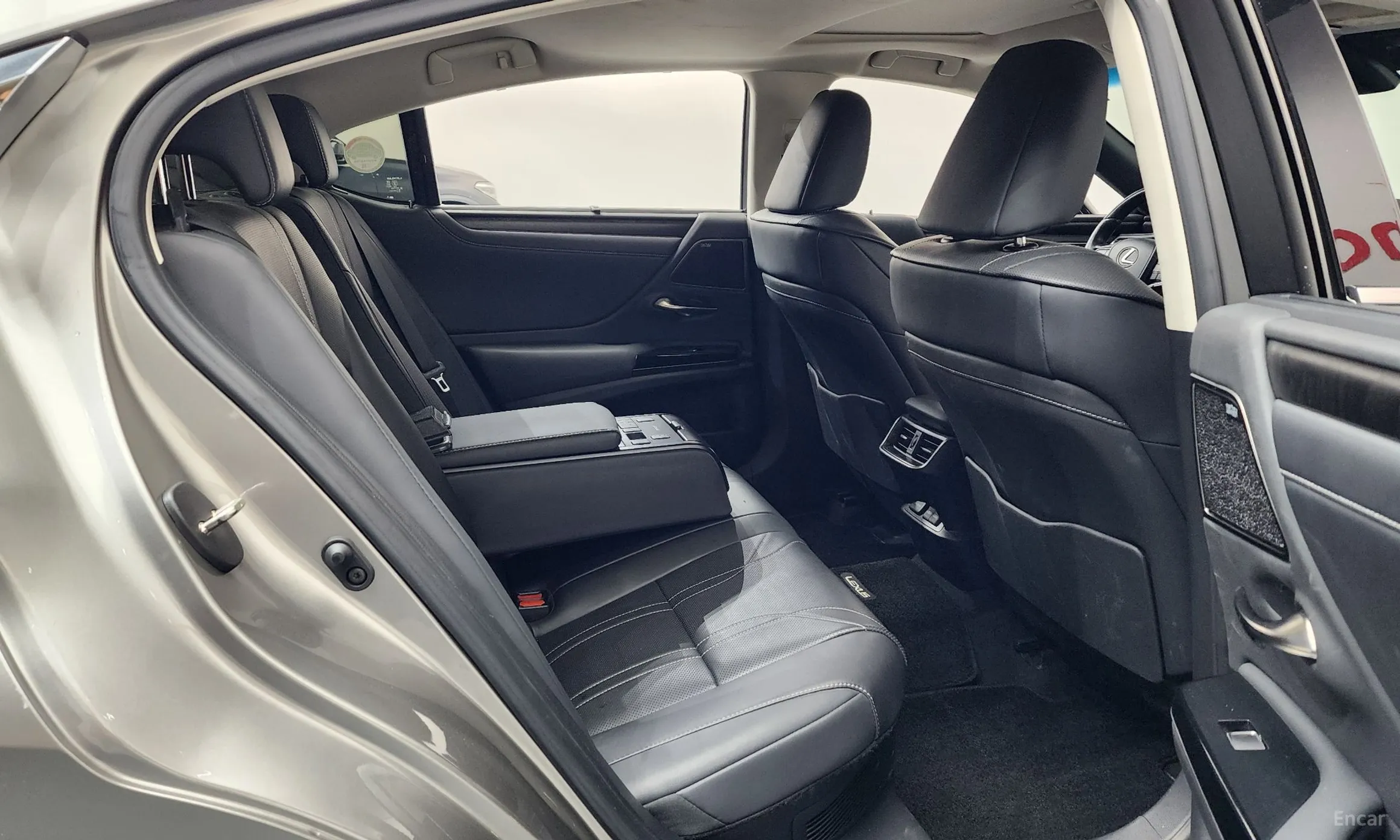 Lexus ES300h 7th Generation превью 11