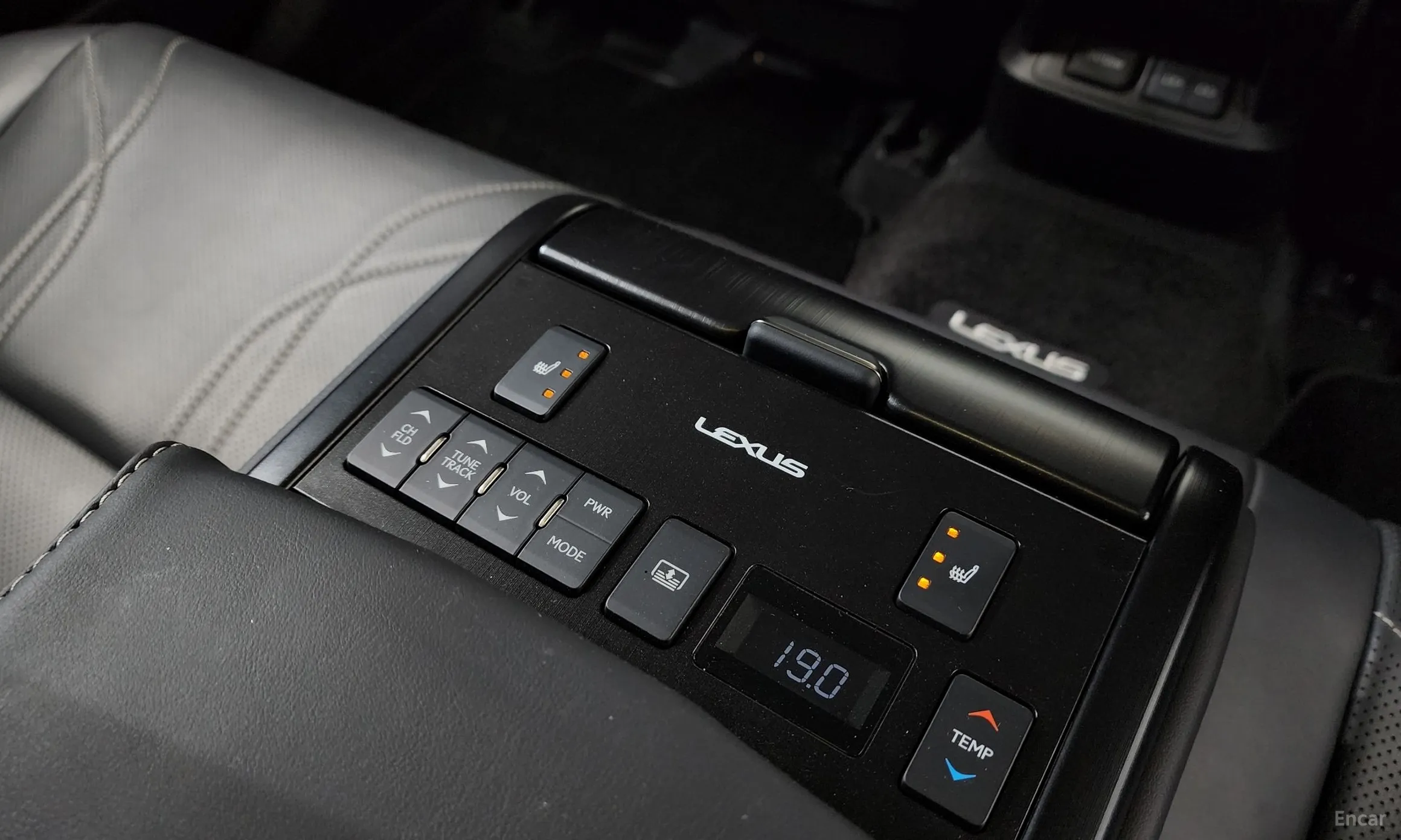 Lexus ES300h 7th Generation превью 17