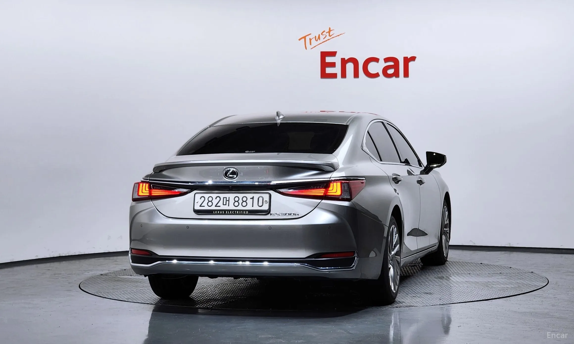 Lexus ES300h 7th Generation превью 4