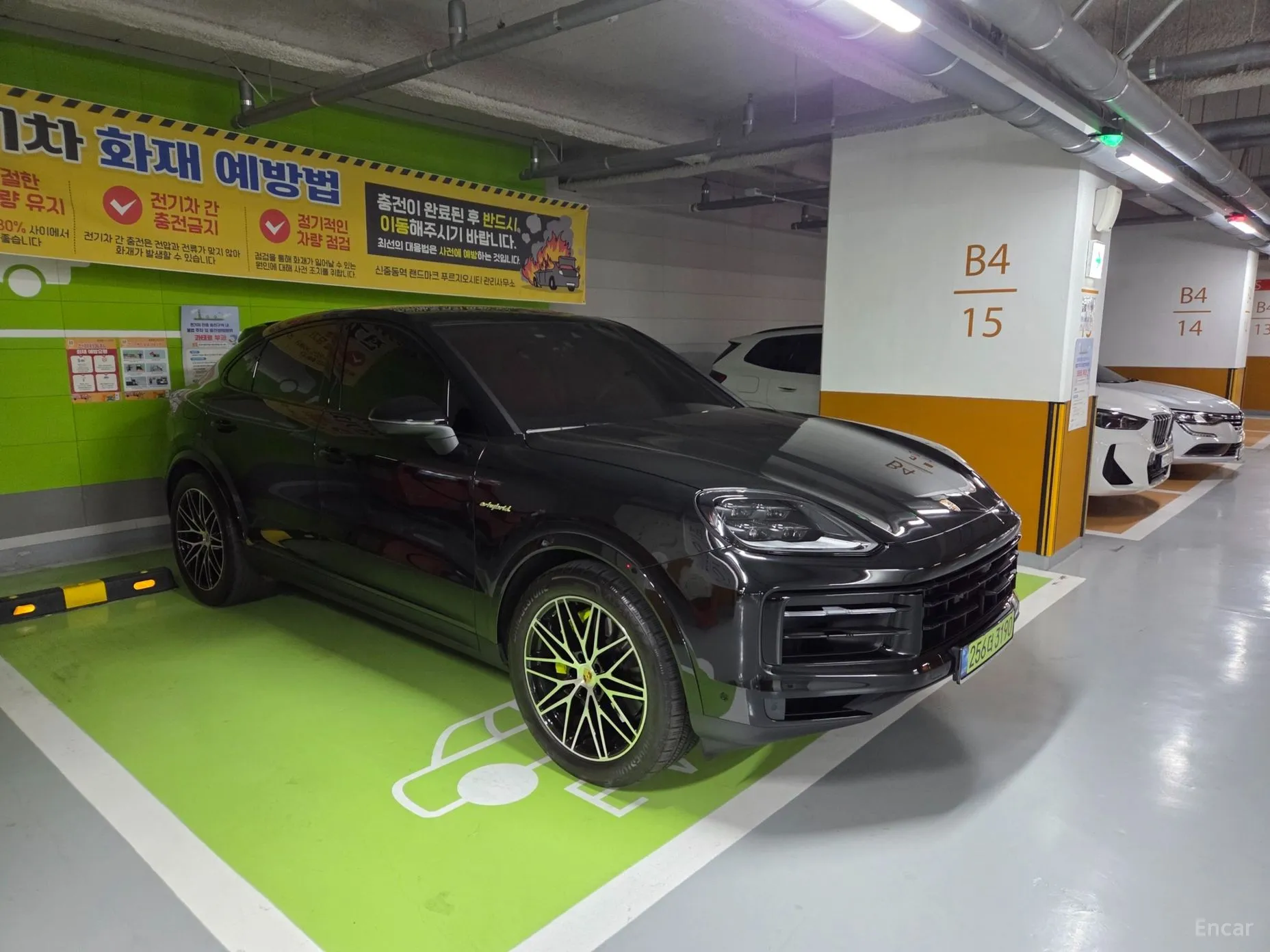 Porsche Cayenne (PO536) превью 3
