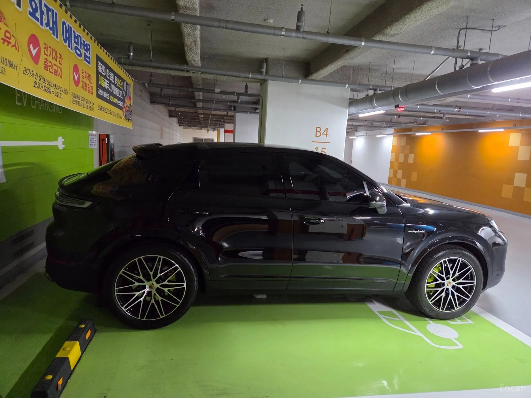 Porsche Cayenne (PO536) превью 5