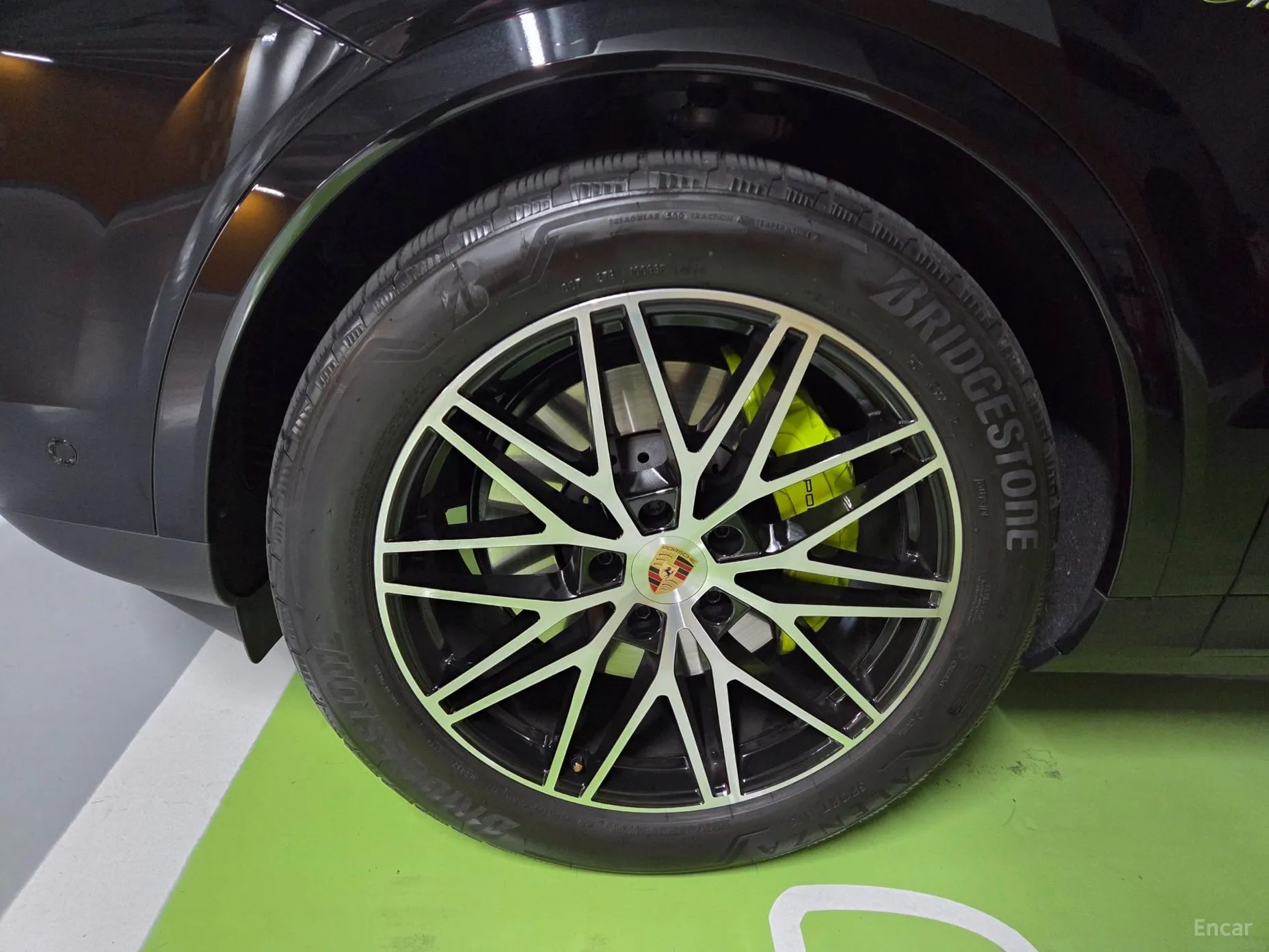 Porsche Cayenne (PO536) превью 6