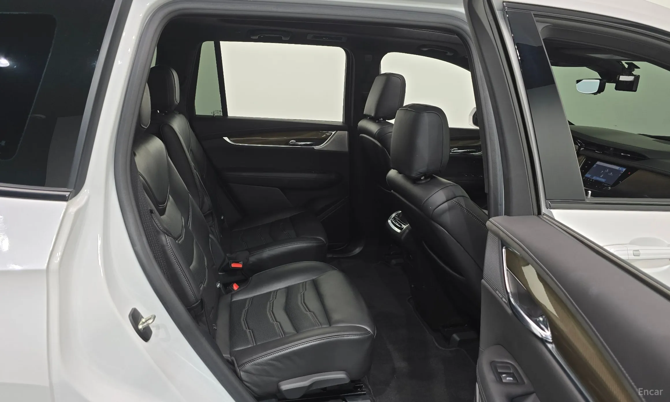 Cadillac XT6 превью 11