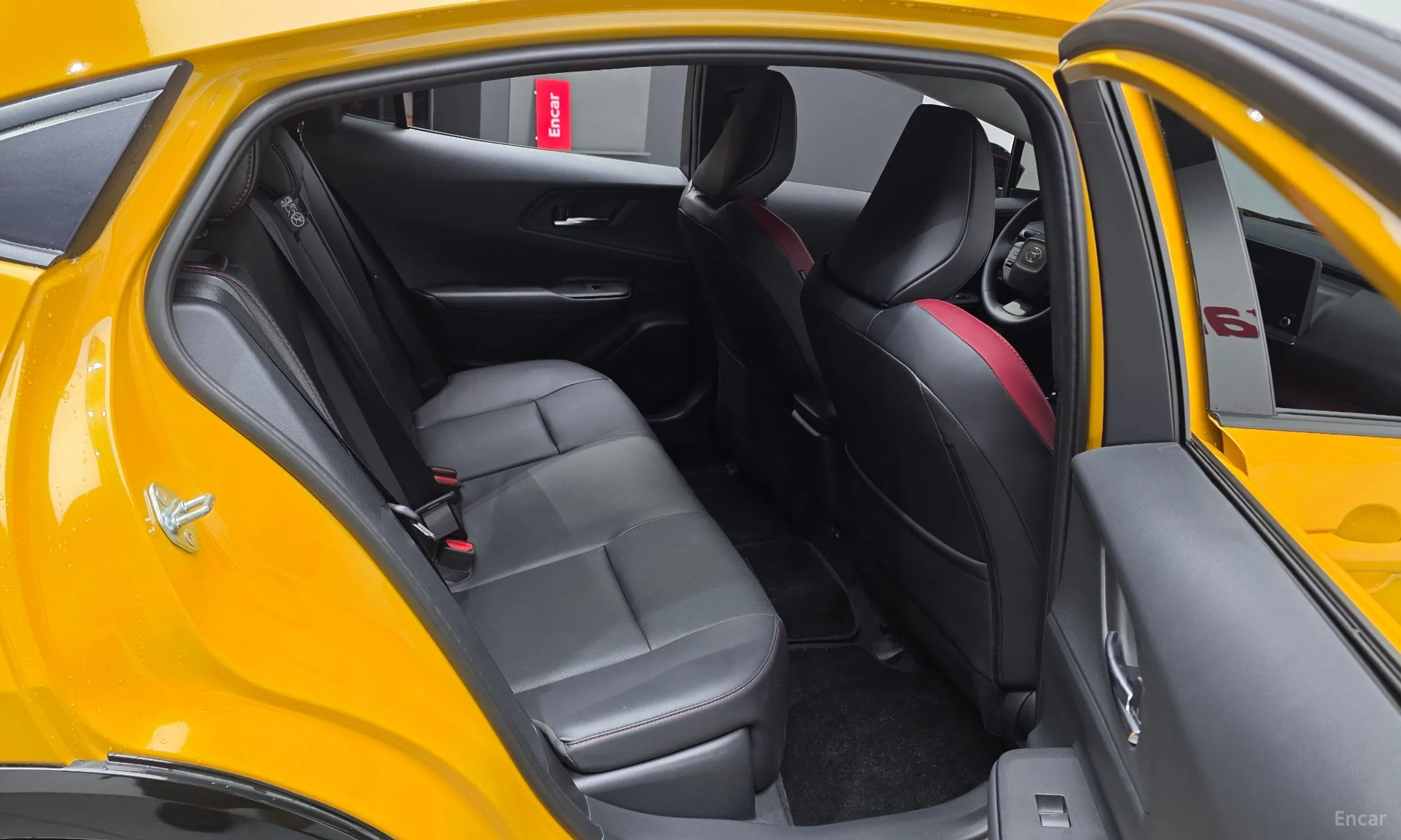 Toyota Prius 5th Generation превью 12