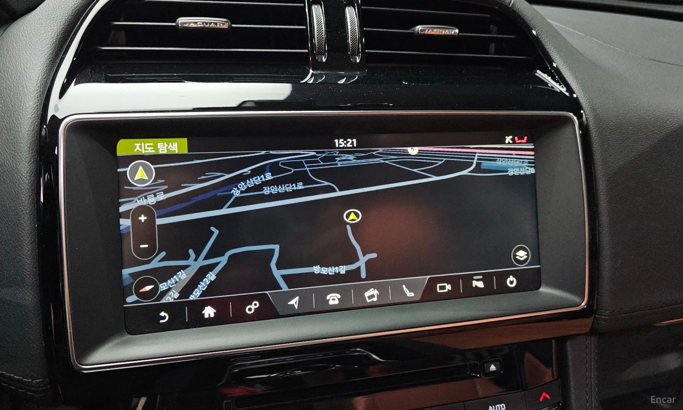 Jaguar F-PACE превью 14