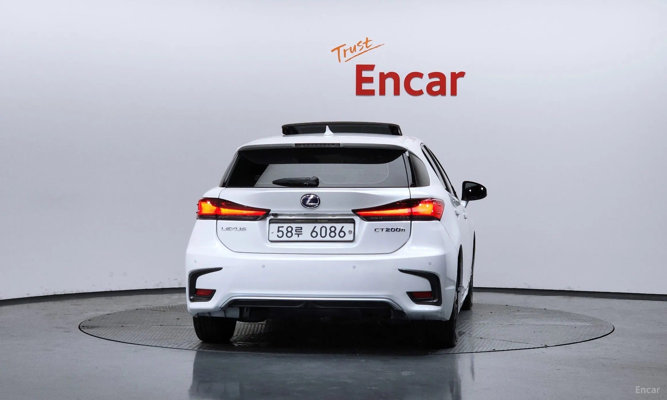 Lexus CT200h превью 4
