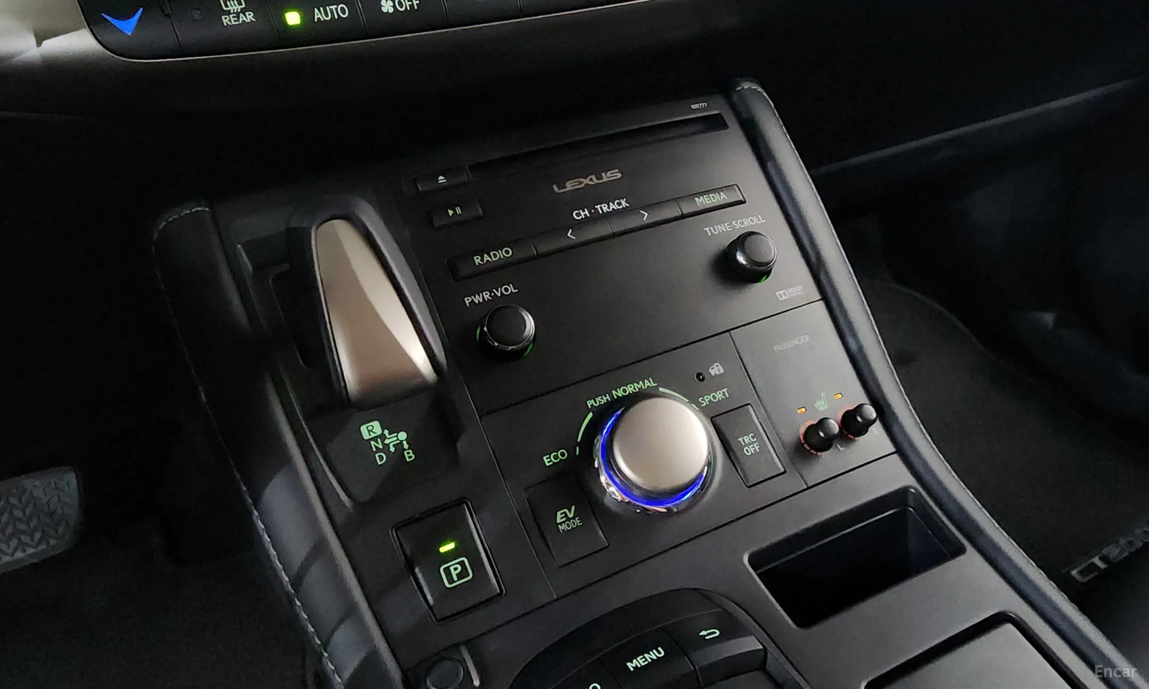 Lexus CT200h превью 9