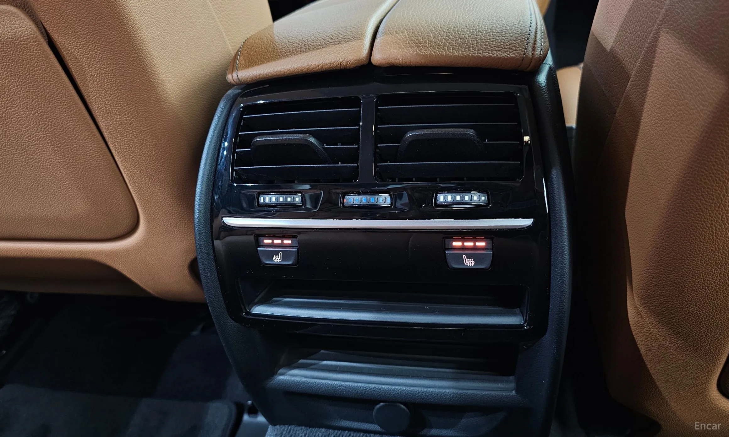 BMW 5 Series (G30) превью 19