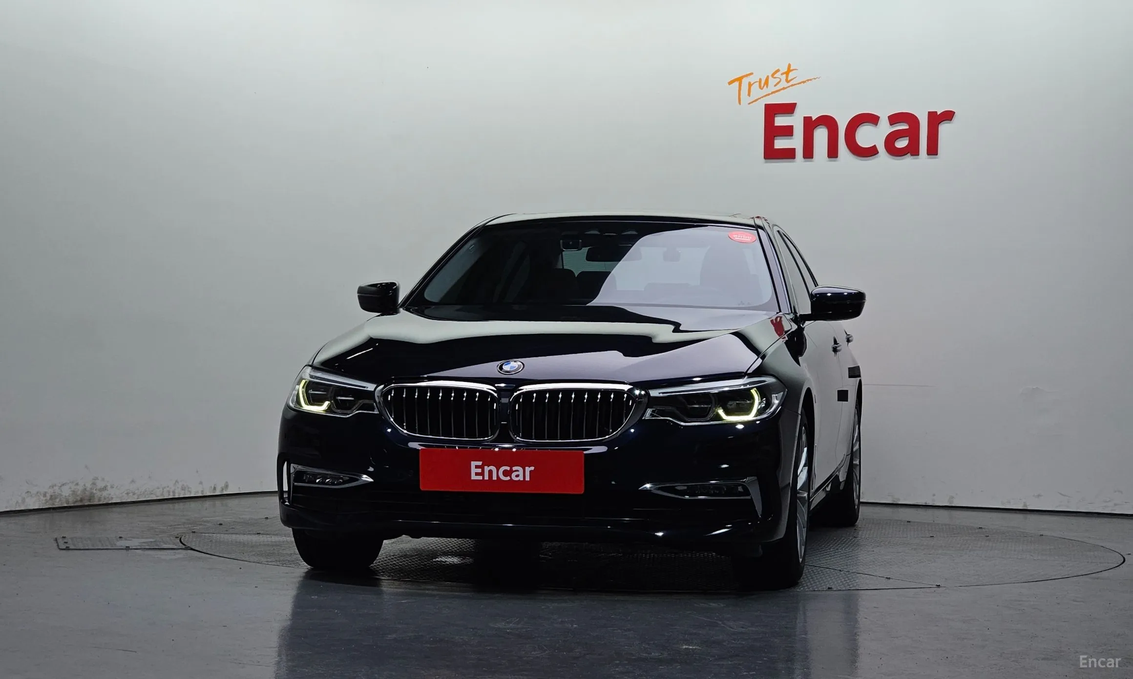 BMW 5 Series (G30) превью 3