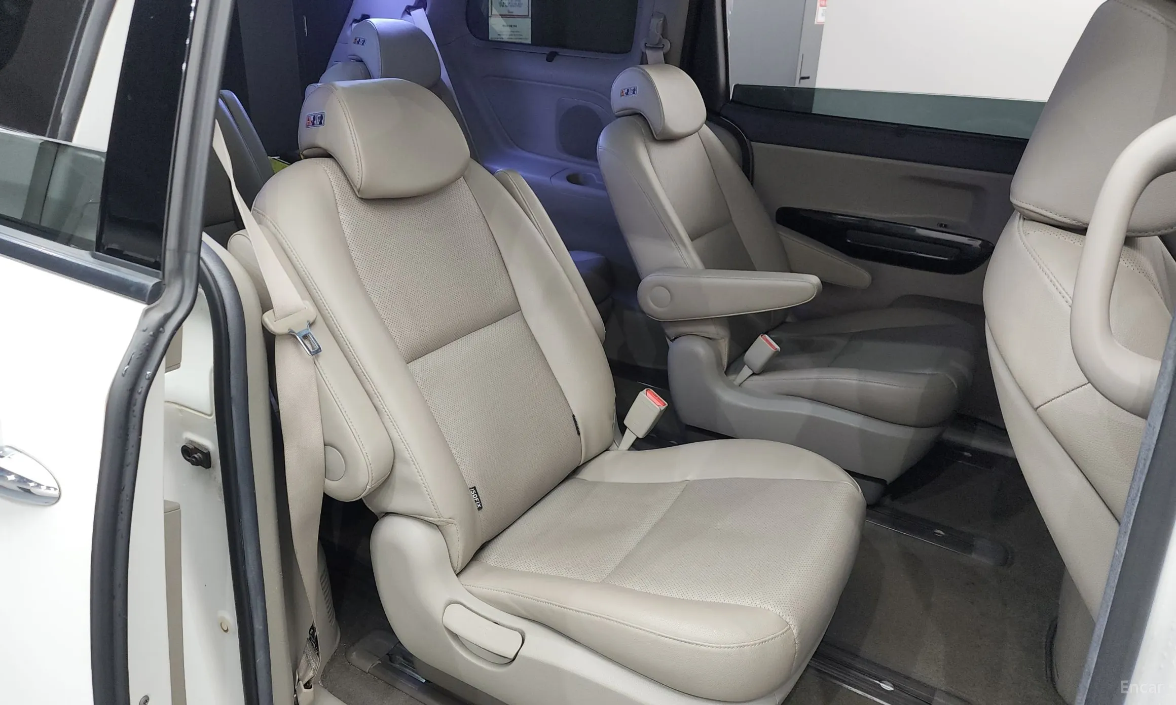 Kia Carnival превью 11
