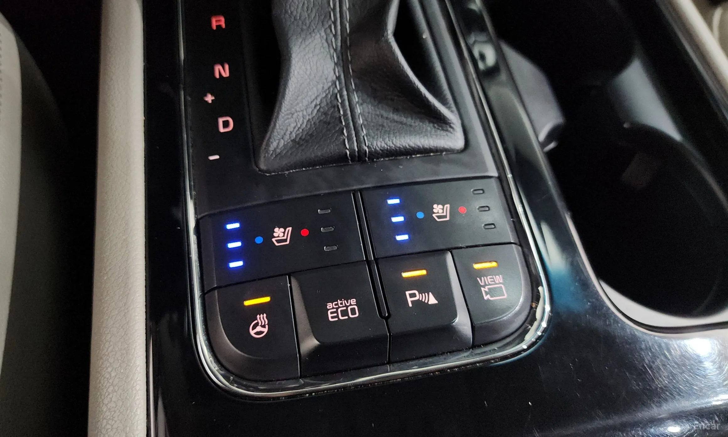Kia Carnival превью 20
