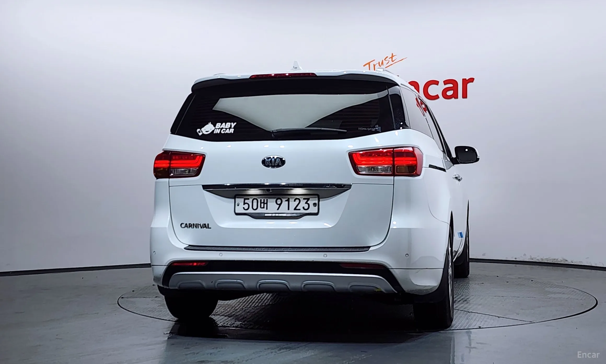 Kia Carnival превью 4