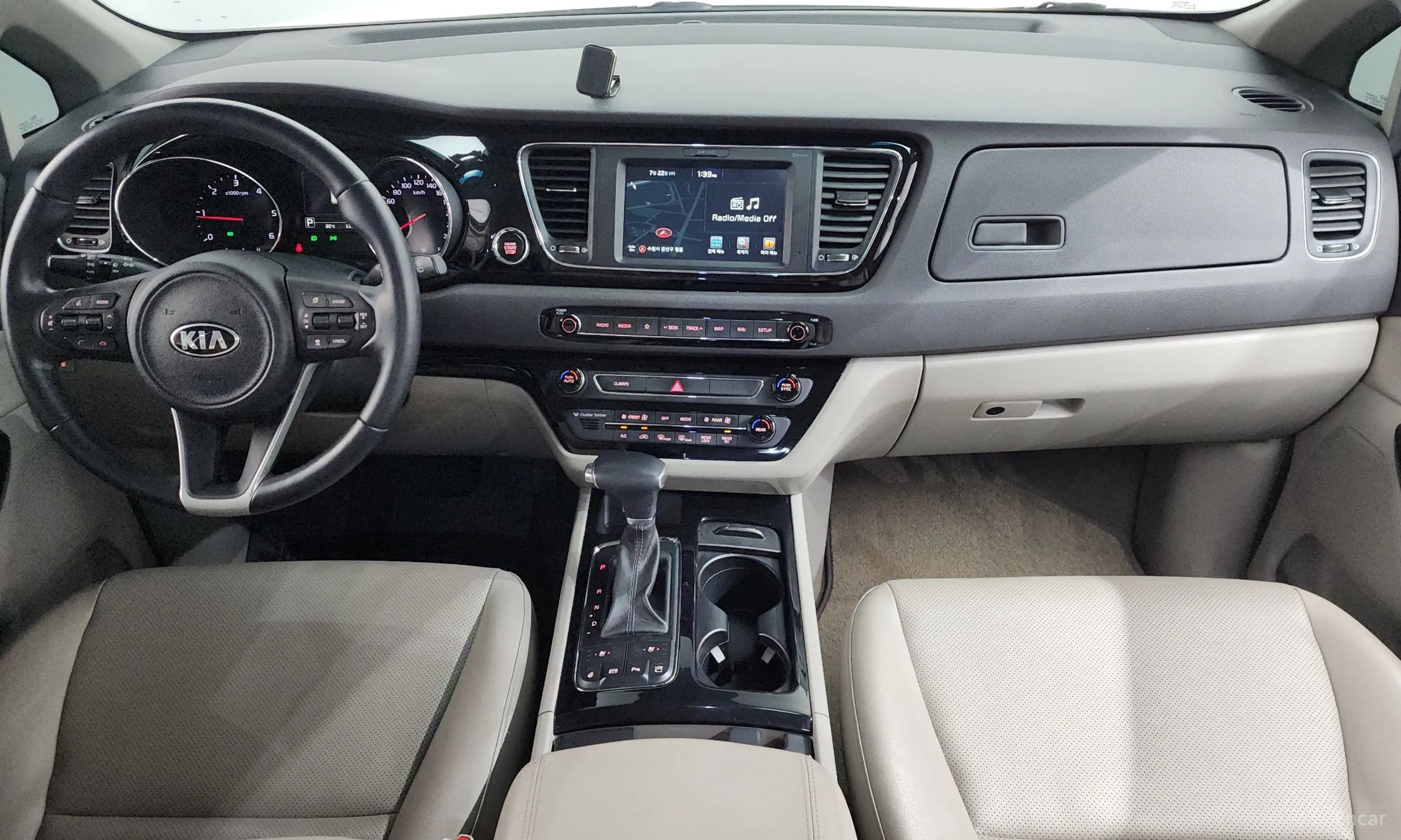 Kia Carnival превью 7