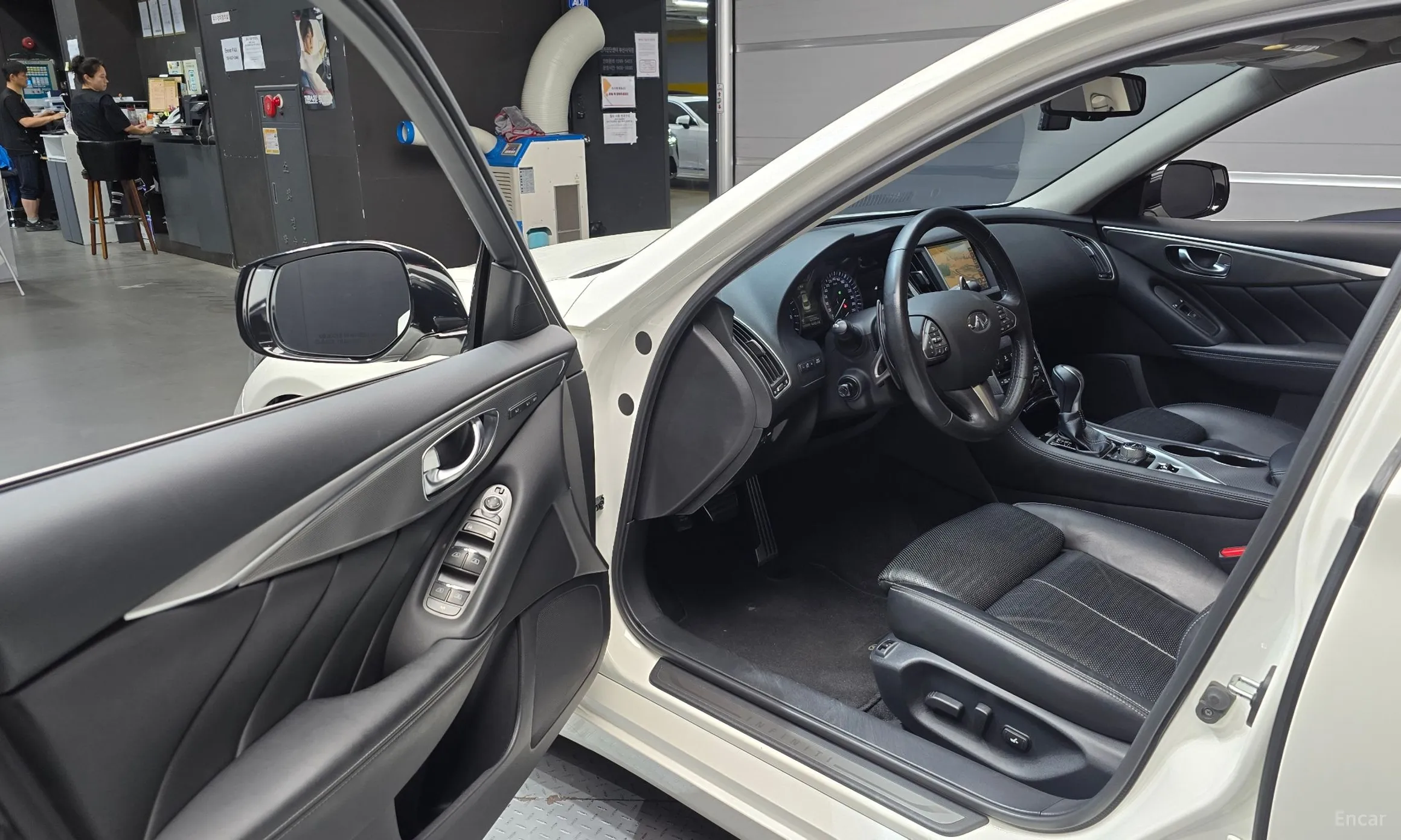 Infiniti Q50 превью 10