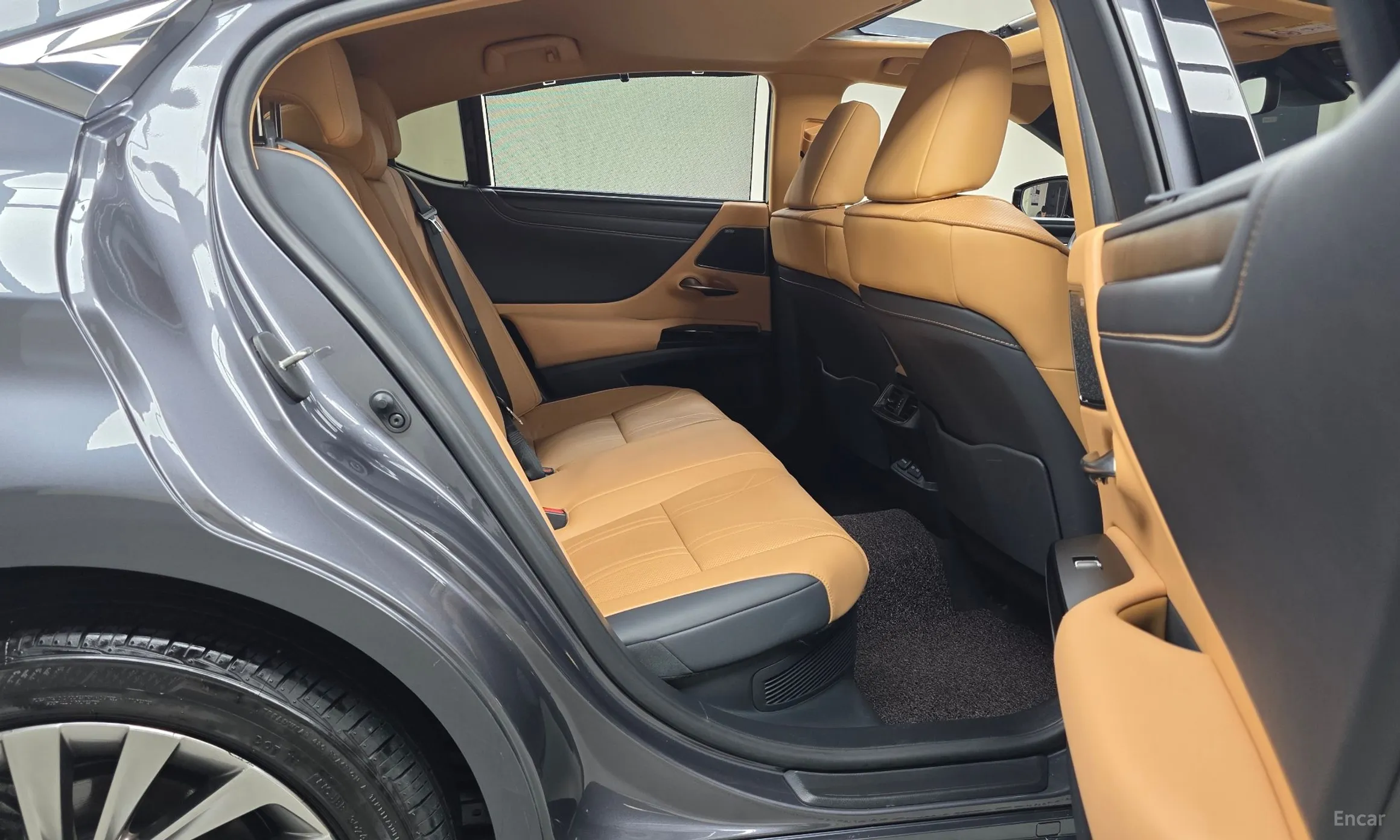 Lexus ES300h 7th Generation превью 11