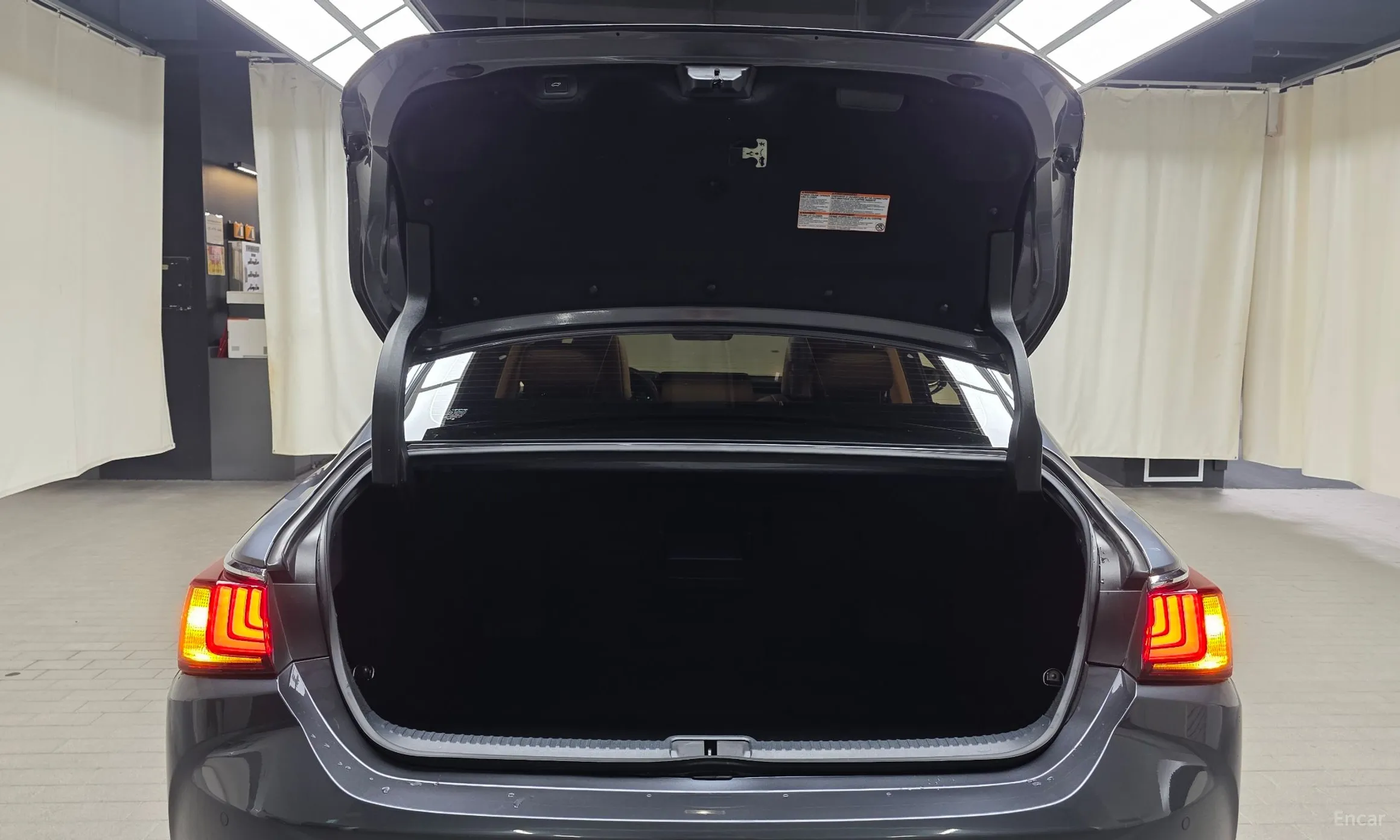 Lexus ES300h 7th Generation превью 17