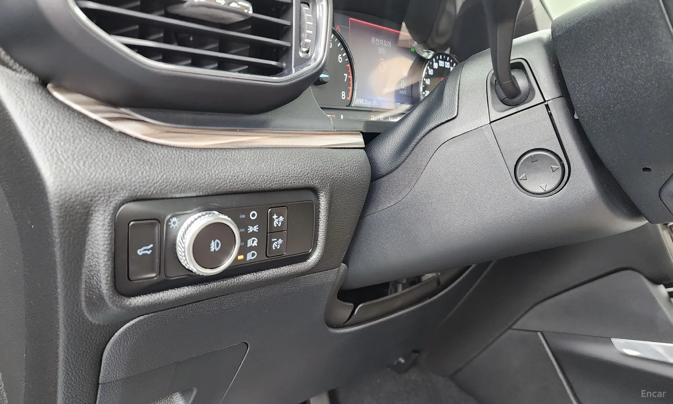 Ford Explorer 6th Generation превью 16