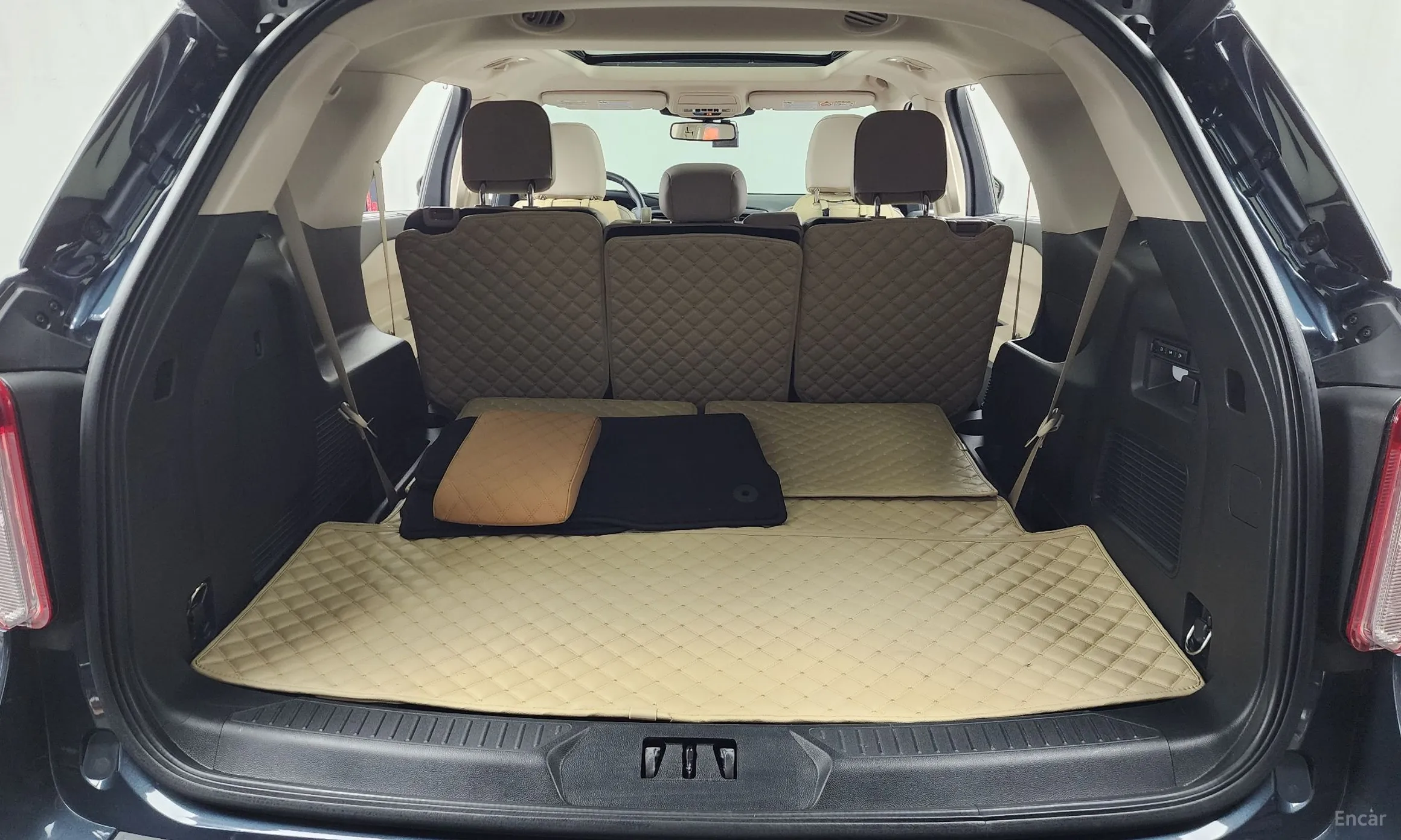 Ford Explorer 6th Generation превью 20