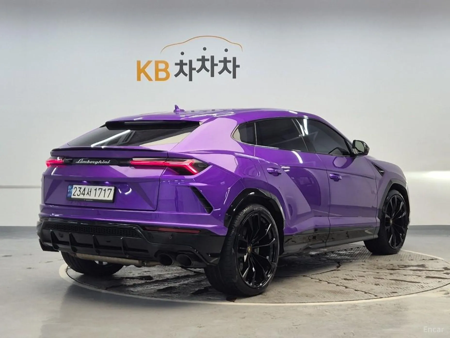 Lamborghini Urus превью 3
