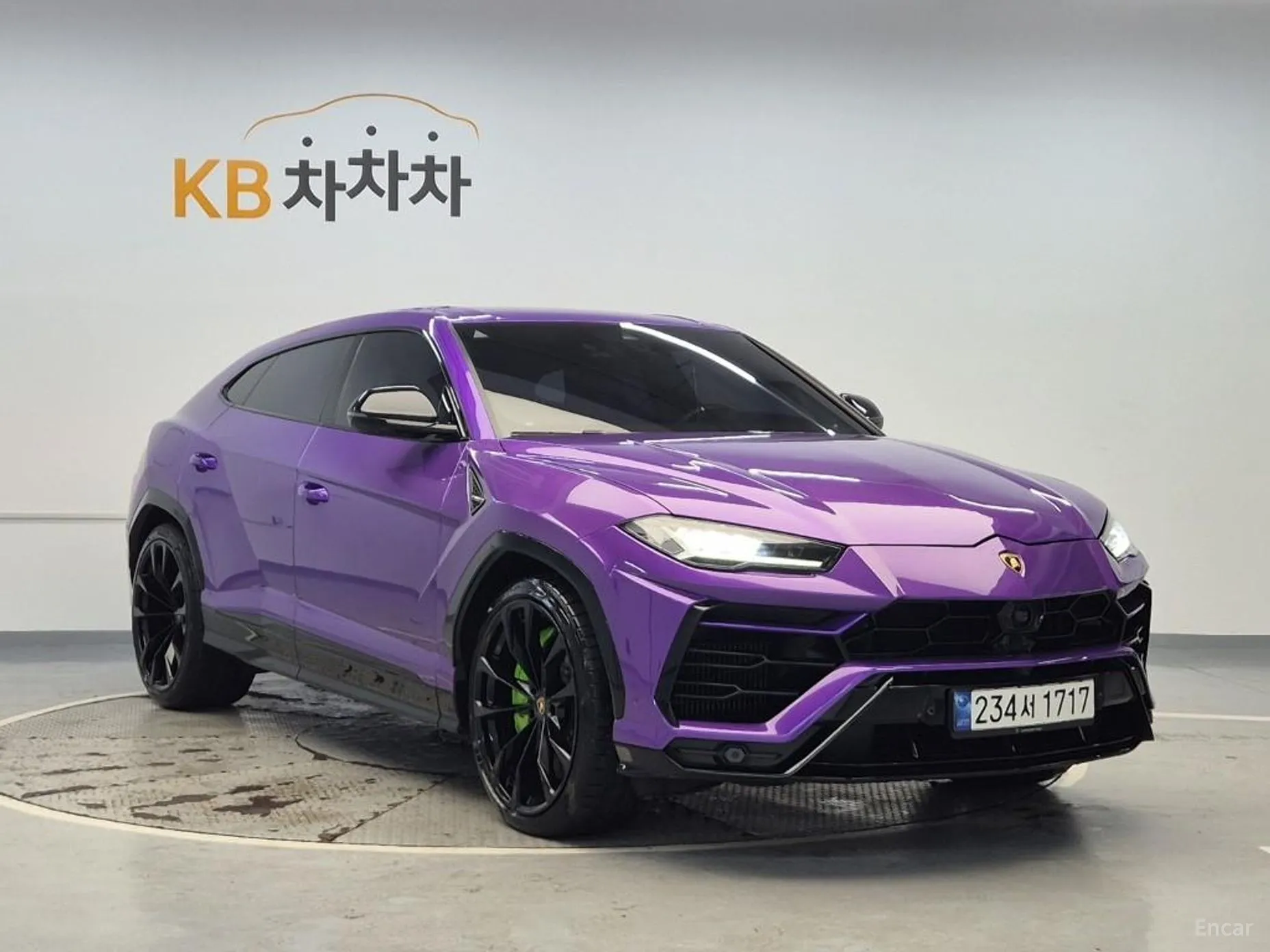 Lamborghini Urus превью 4